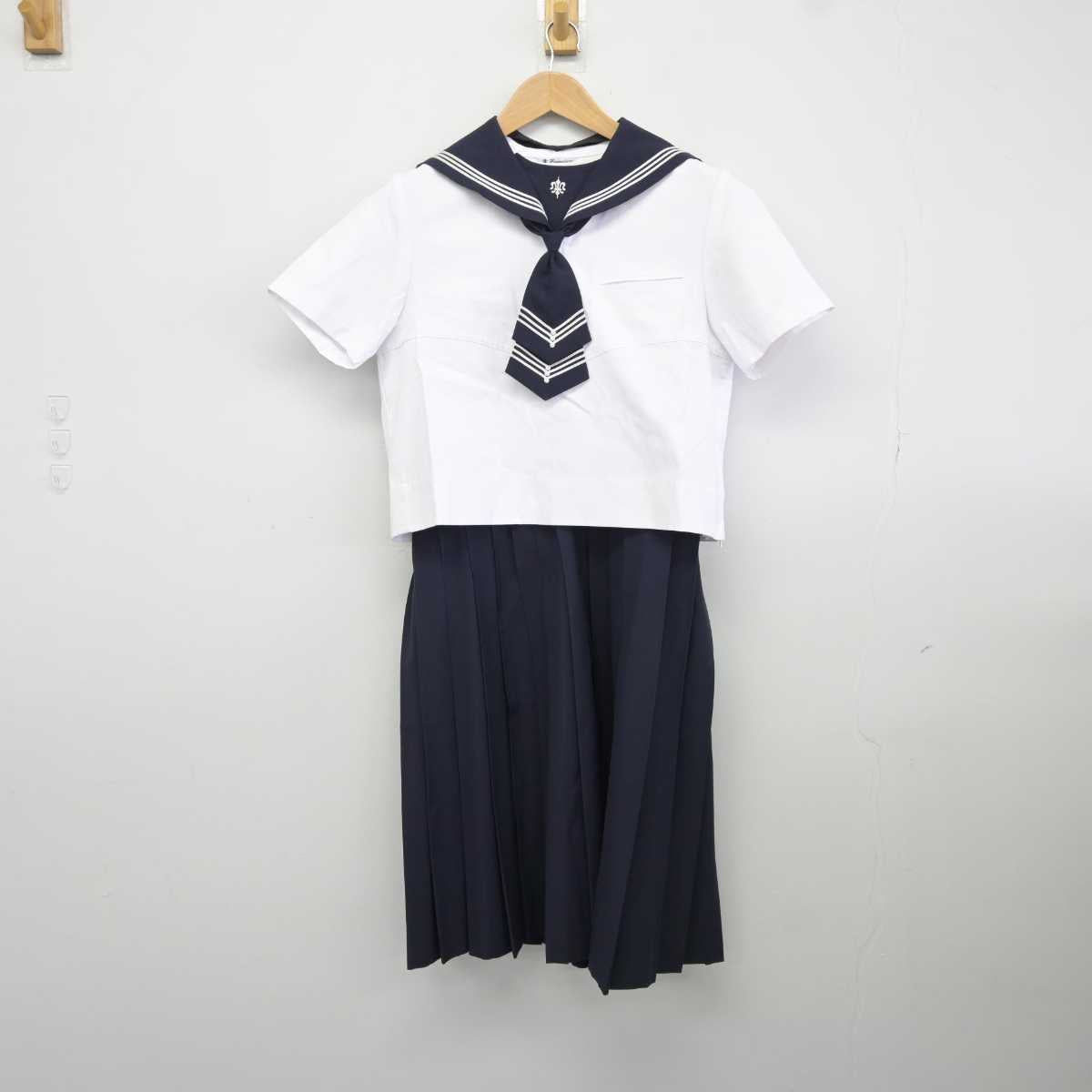 【中古】神奈川県 湘南白百合学園中学校 女子制服 4点 (セーラー服・スカート) sf039992