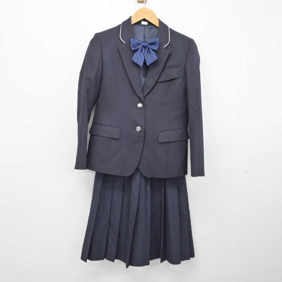 【中古】福岡県 福岡市内中学新標準服 女子制服 3点 (ブレザー・スカート) sf040100