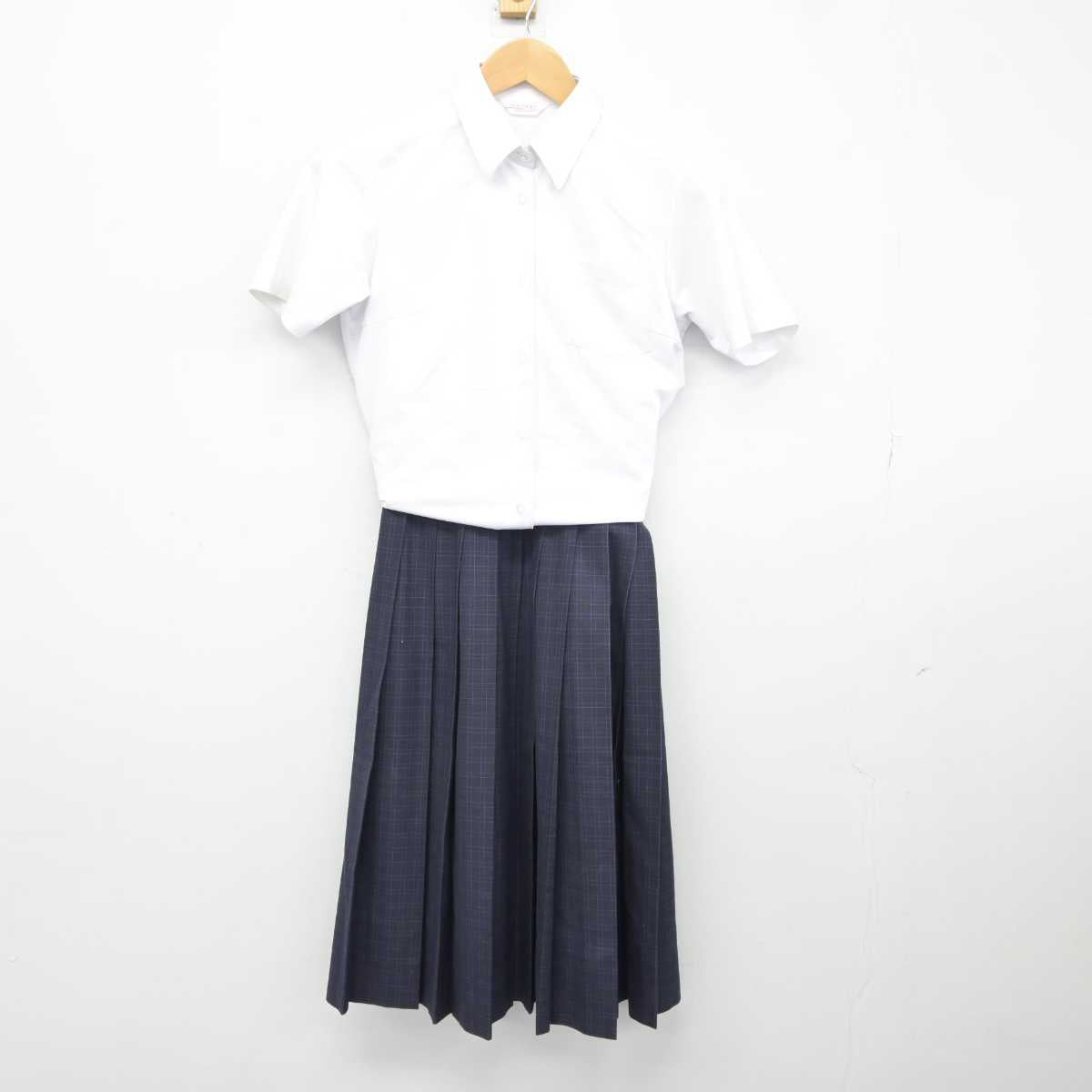 【中古】福岡県 福岡市内中学新標準服 女子制服 3点 (シャツ・スカート) sf040101