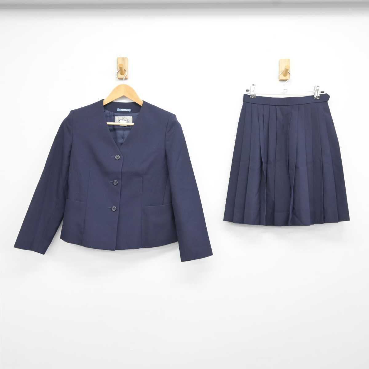 【中古】愛知県 昭和高等学校 女子制服 2点 (ブレザー・スカート) sf040105