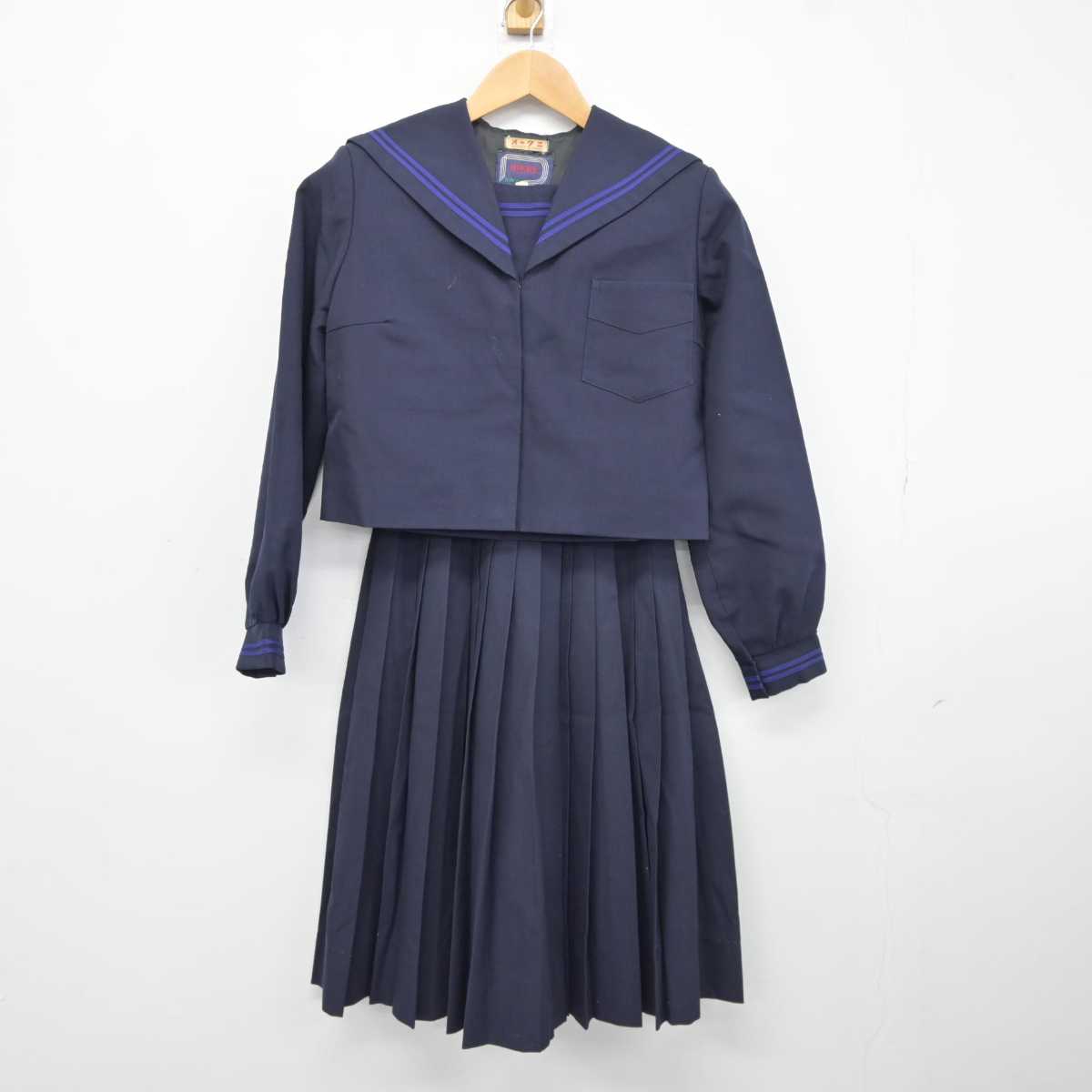 【中古】和歌山県 有功中学校 女子制服 2点 (セーラー服・スカート) sf040112