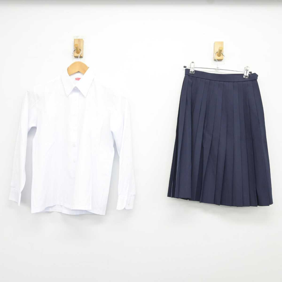 【中古】和歌山県 宇久井中学校 女子制服 2点 (シャツ・スカート) sf040132