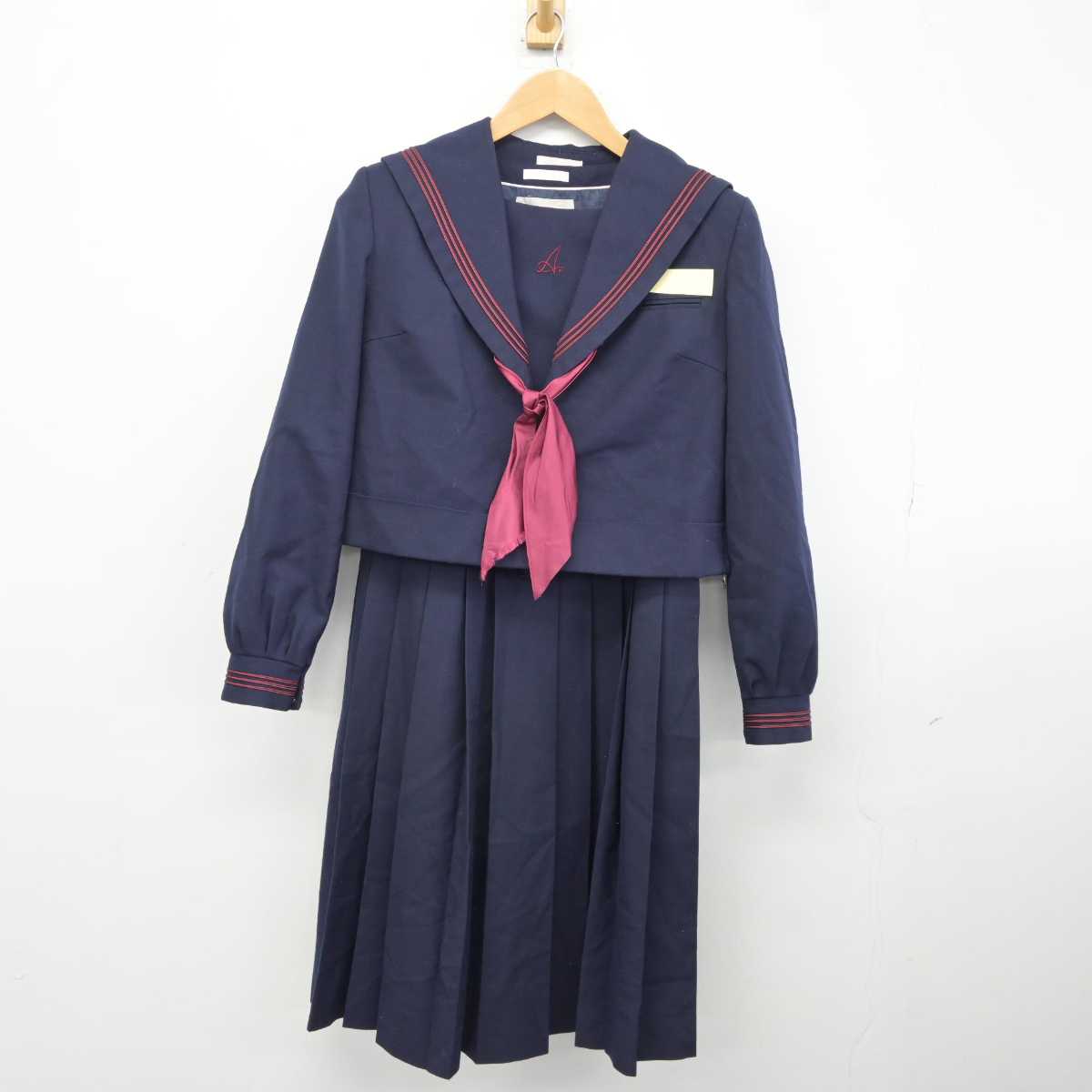 【中古】福岡県 北九州市立足立中学校 女子制服 3点 (セーラー服・ジャンパースカート) sf040153