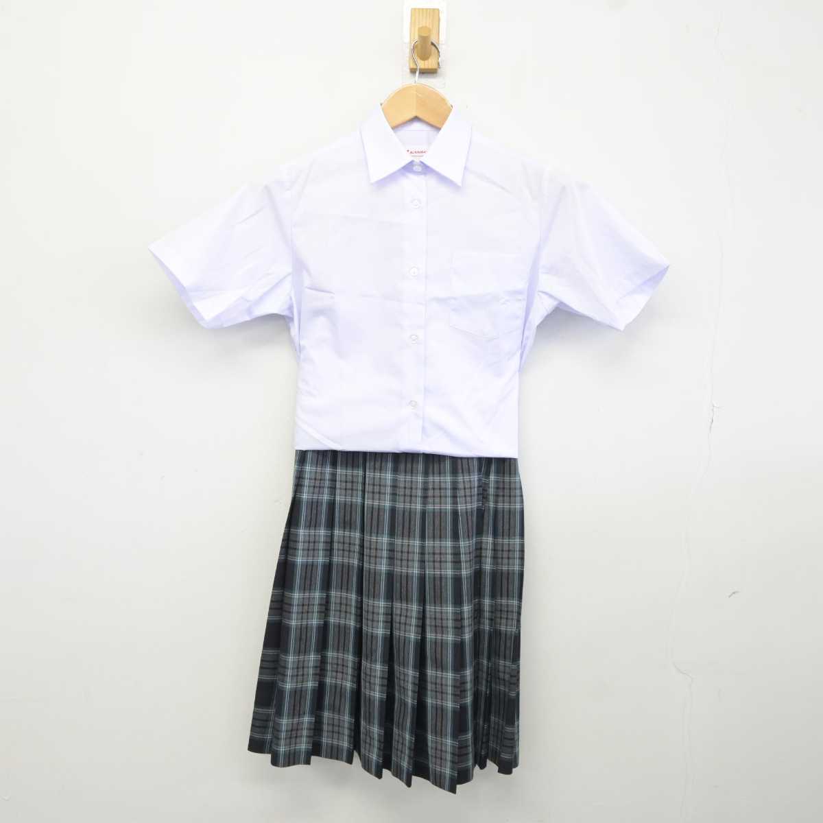 【中古】東京都 三鷹市立第二中学校 女子制服 2点 (シャツ・スカート) sf040164