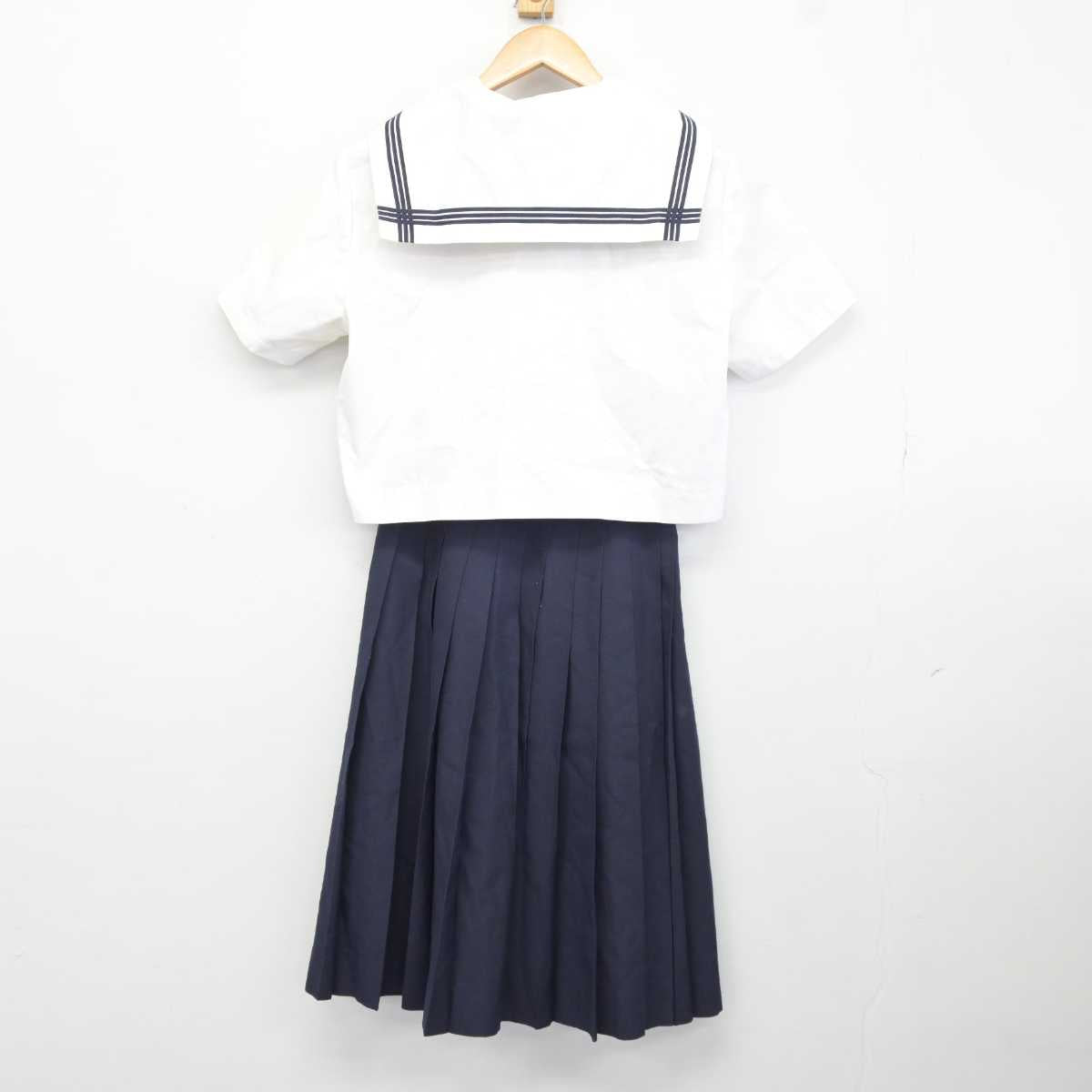 【中古】広島県 尾道北高等学校 女子制服 3点 (セーラー服・スカート) sf040249