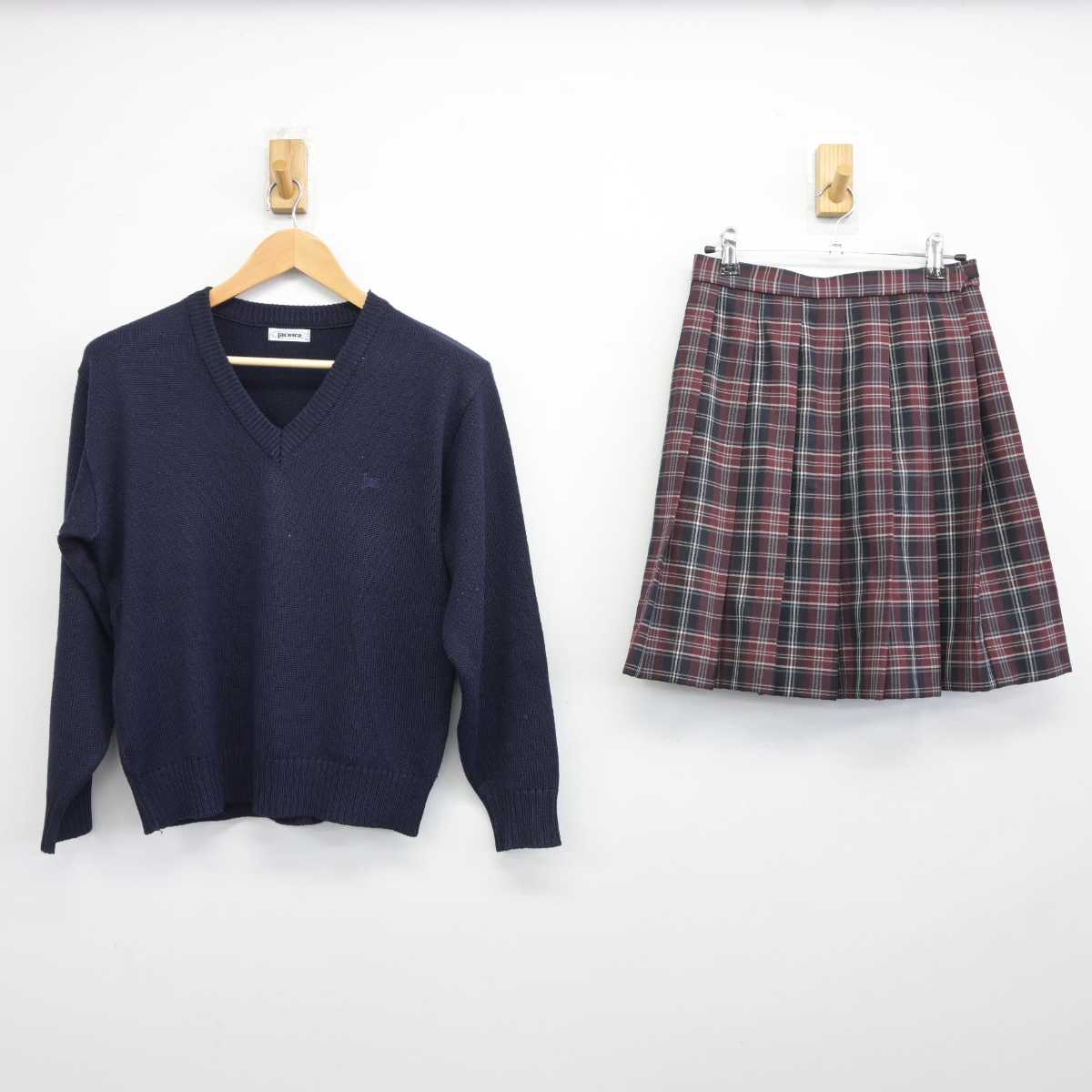 中古】東京都 昭和第一学園高等学校 女子制服 2点 (ニット・スカート) sf040549 | 中古制服通販パレイド