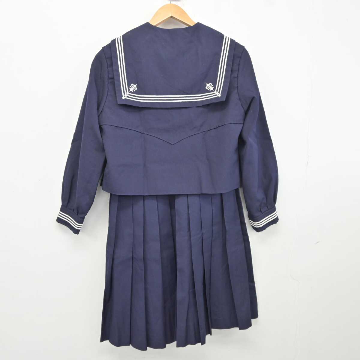 【中古】神奈川県 湘南白百合学園高等学校 女子制服 2点 (セーラー服・スカート) sf040580