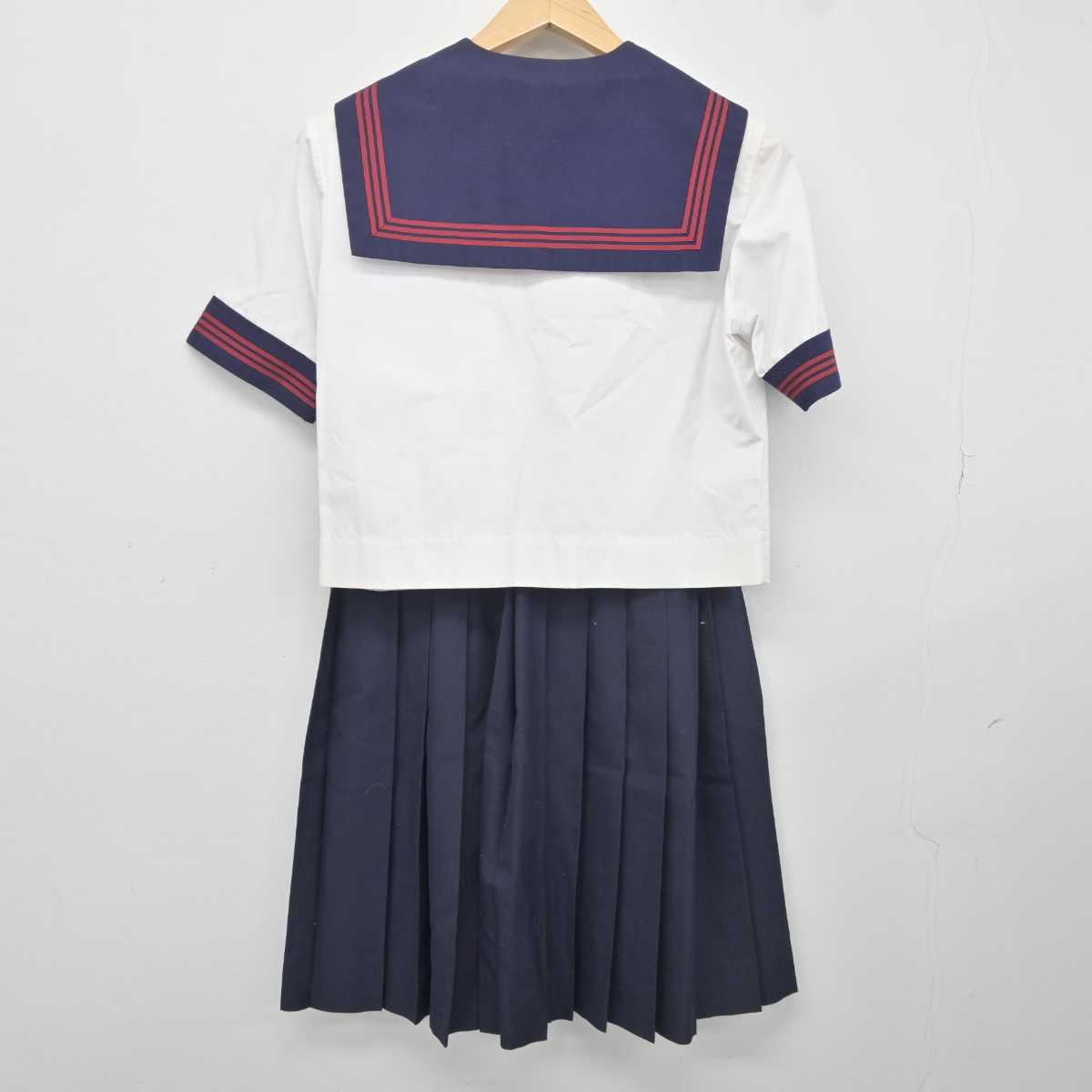 【中古】埼玉県 桜山中学校 女子制服 2点 (セーラー服・スカート) sf040792