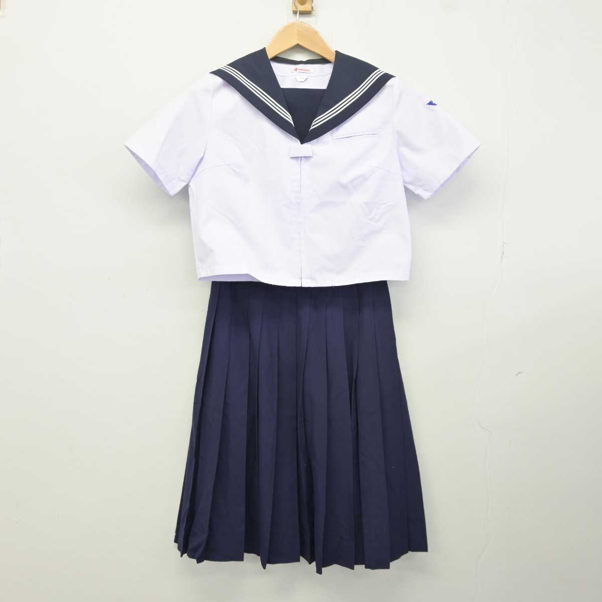 【中古】秋田県 北秋田市立森吉中学校 女子制服 2点 (セーラー服・スカート) sf041171