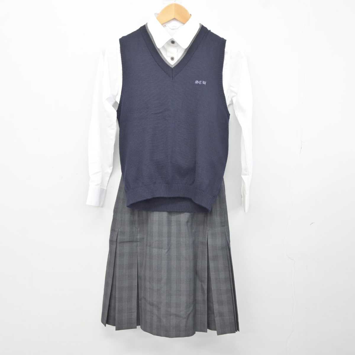 【中古】静岡県 聖隷クリストファー高等学校 女子制服 3点 (ニットベスト・シャツ・スカート) sf041172