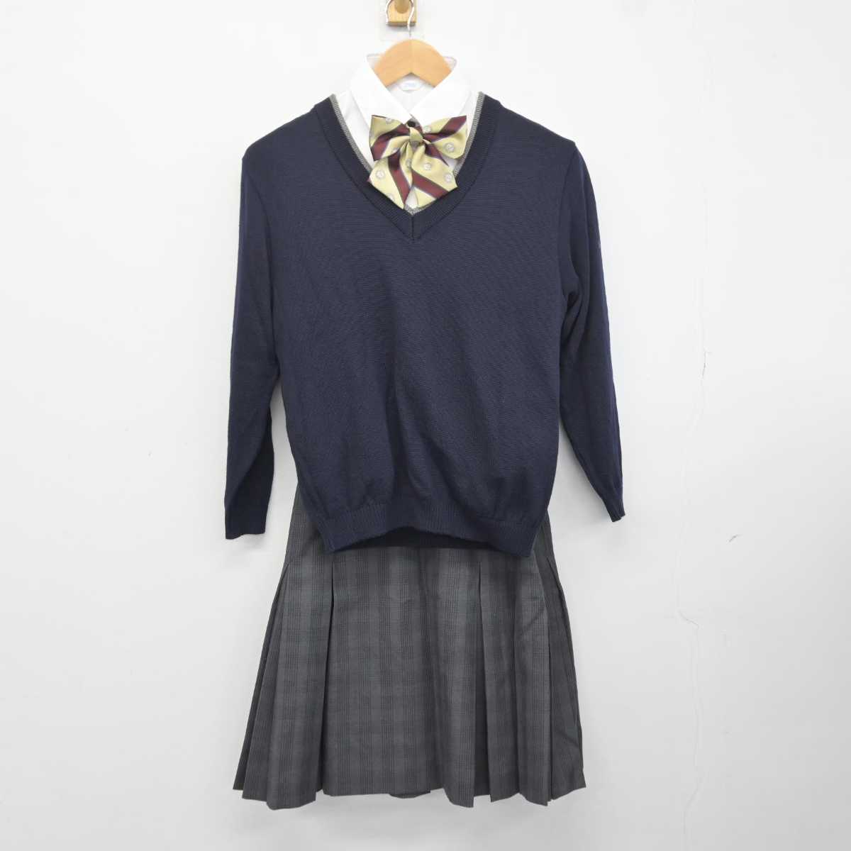 【中古】静岡県 聖隷クリストファー高等学校 女子制服 5点 (ブレザー・ニット・シャツ・スカート) sf041173