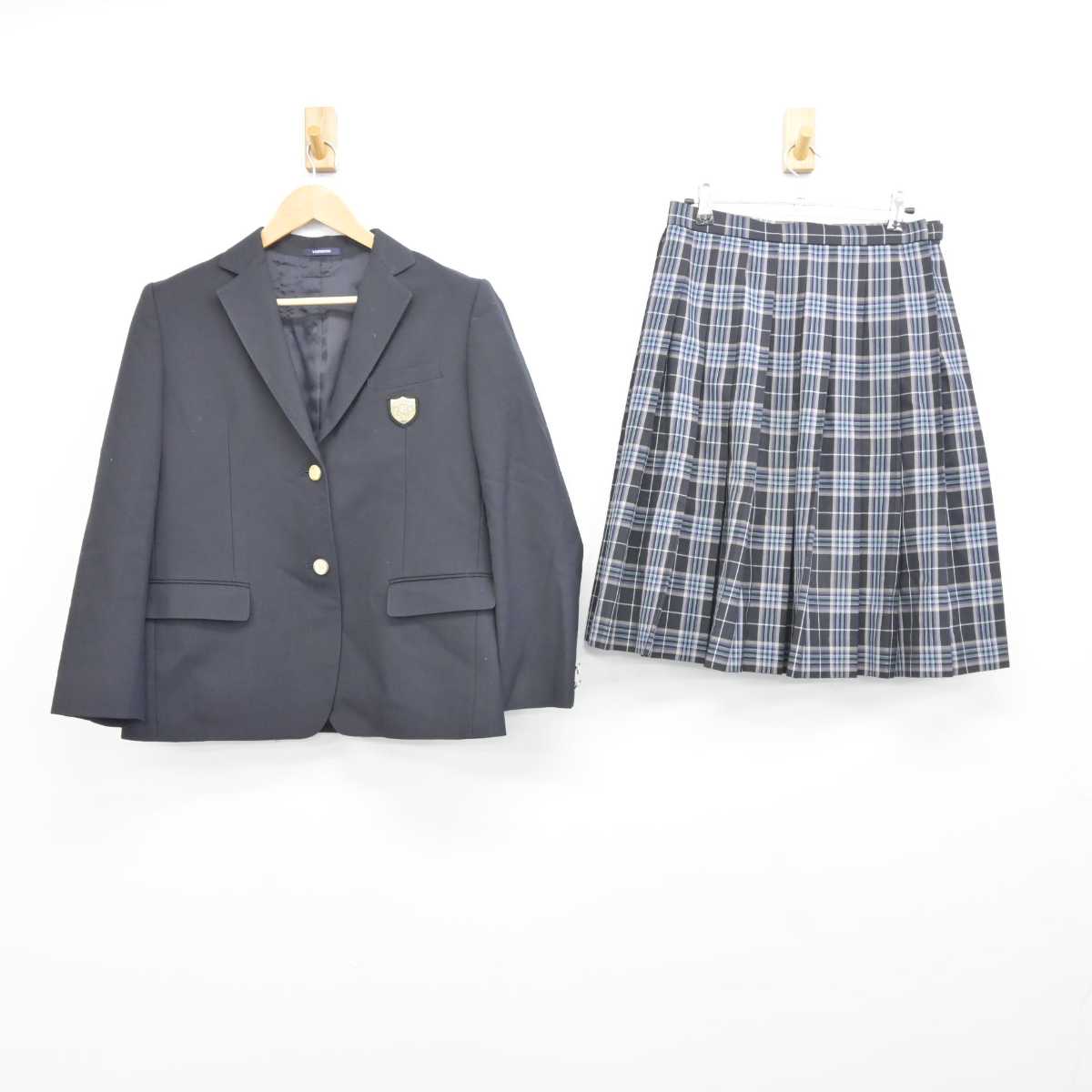 【中古】宮城県 利府中学校 女子制服 2点 (ブレザー・スカート) sf041269