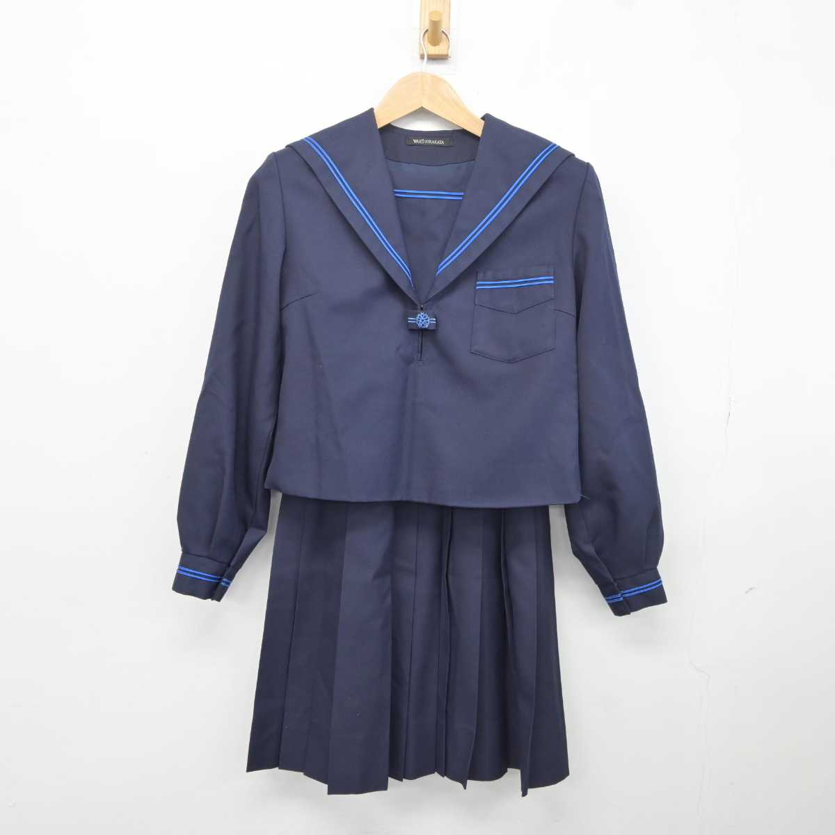 【中古】大阪府 交野市立第二中学校 女子制服 2点 (セーラー服・スカート) sf041309