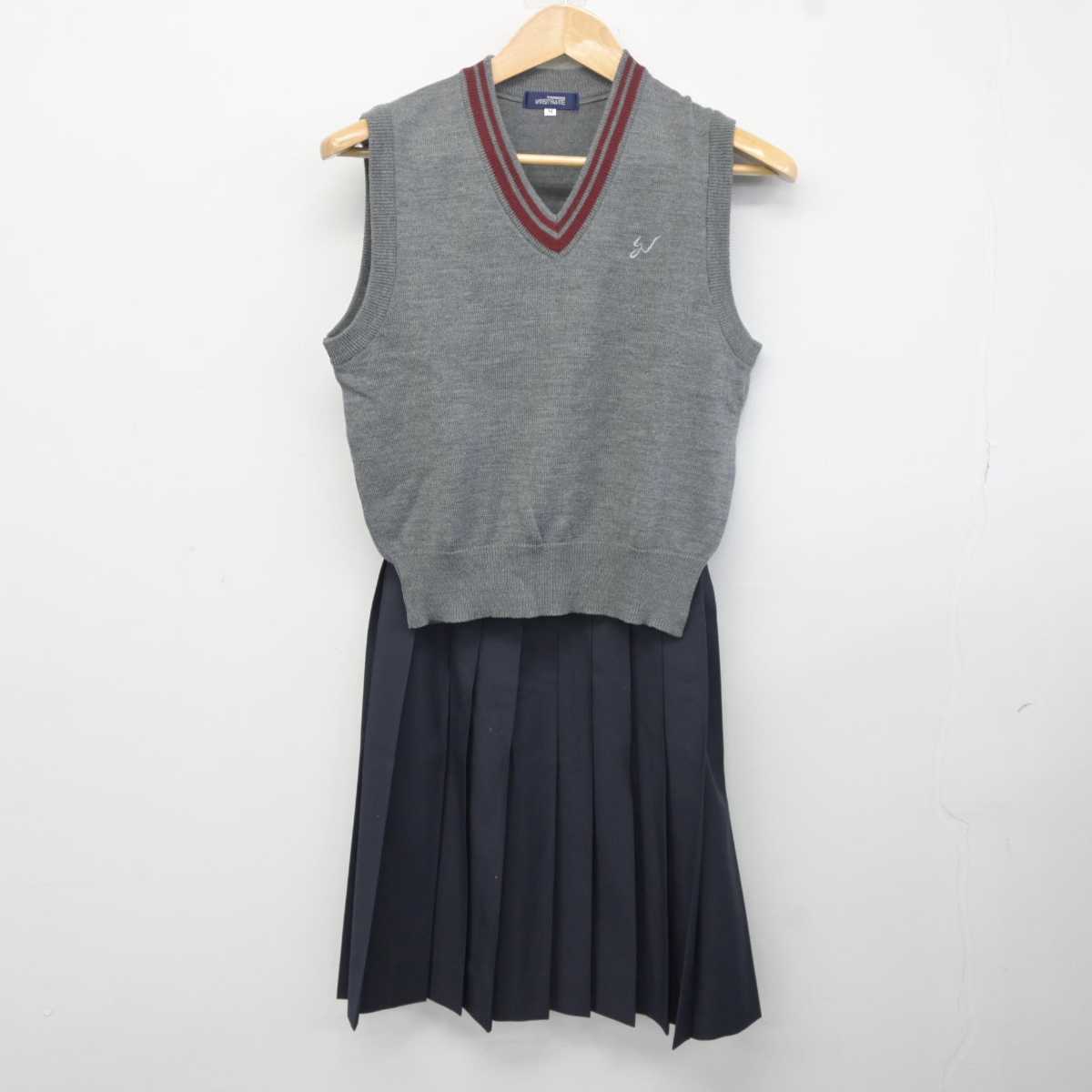 【中古】長崎県 佐世保西高等学校 女子制服 2点 (ニットベスト・スカート) sf041370