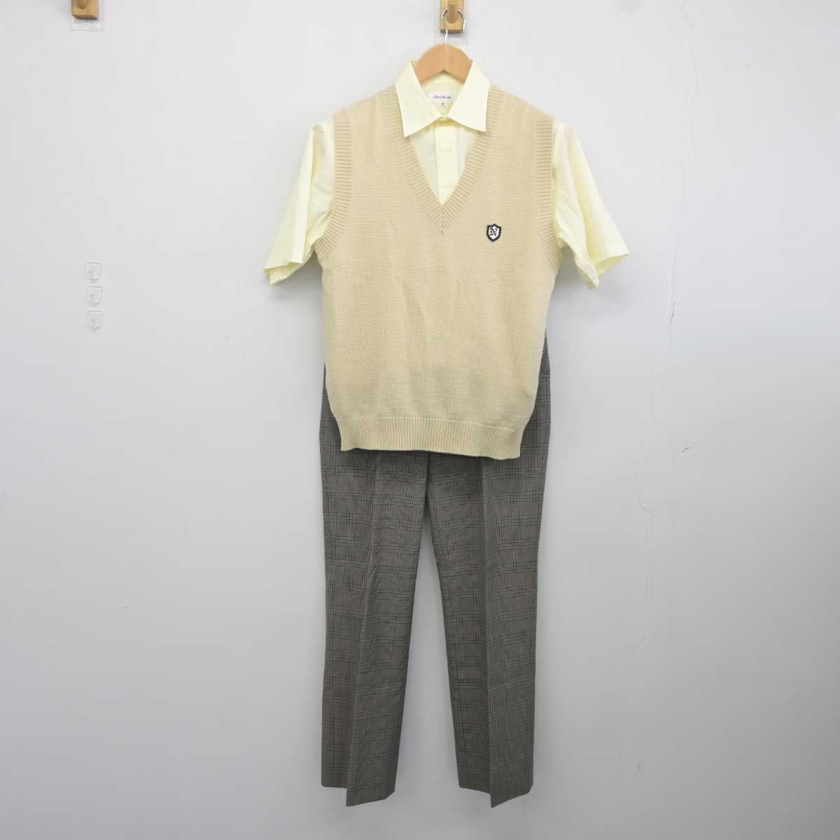 【中古】茨城県 土浦日本大学高等学校 男子制服 3点 (ニットベスト・シャツ・ズボン) sf041426