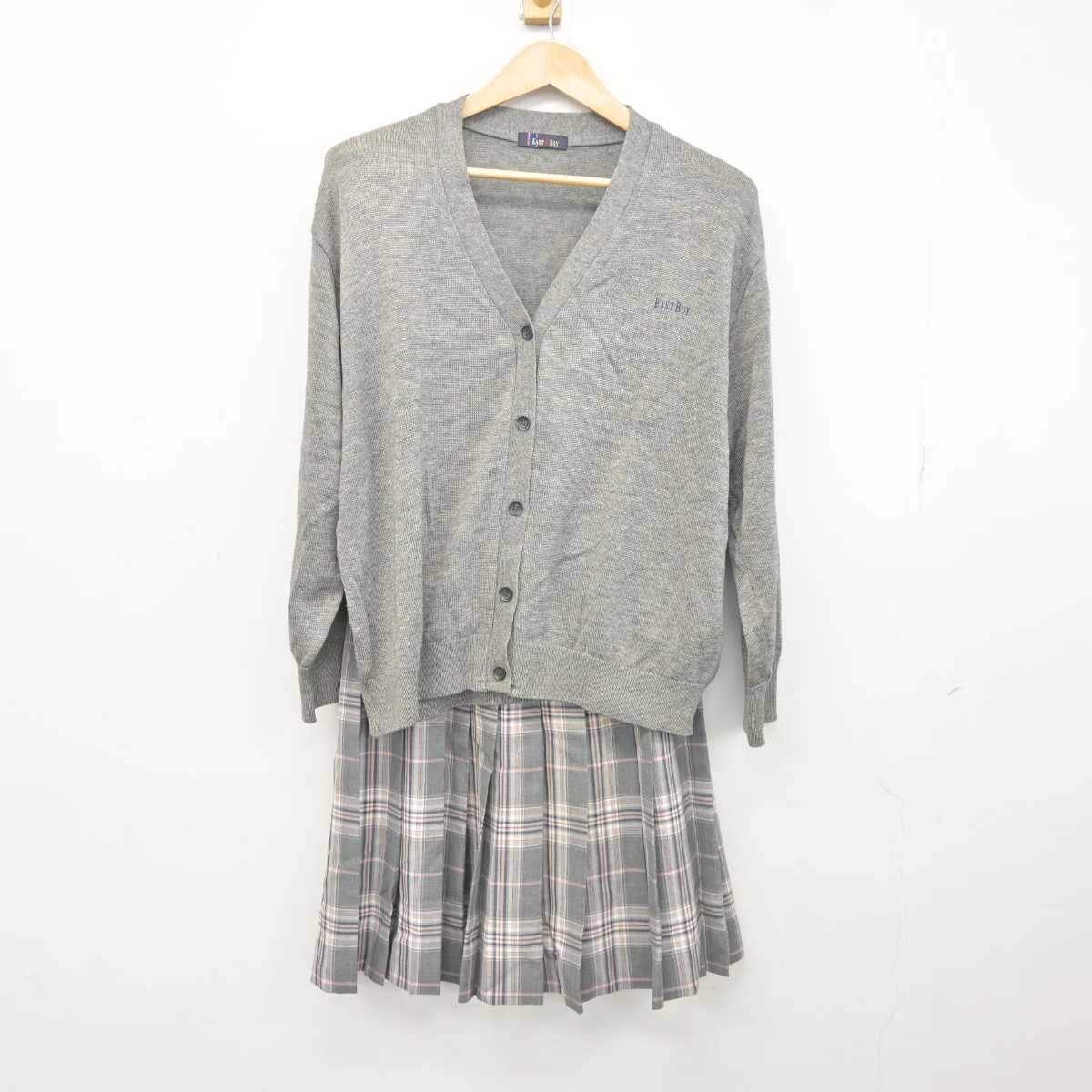 【中古】埼玉県 浦和麗明高等学校 女子制服 3点 (ニット・スカート) sf041485