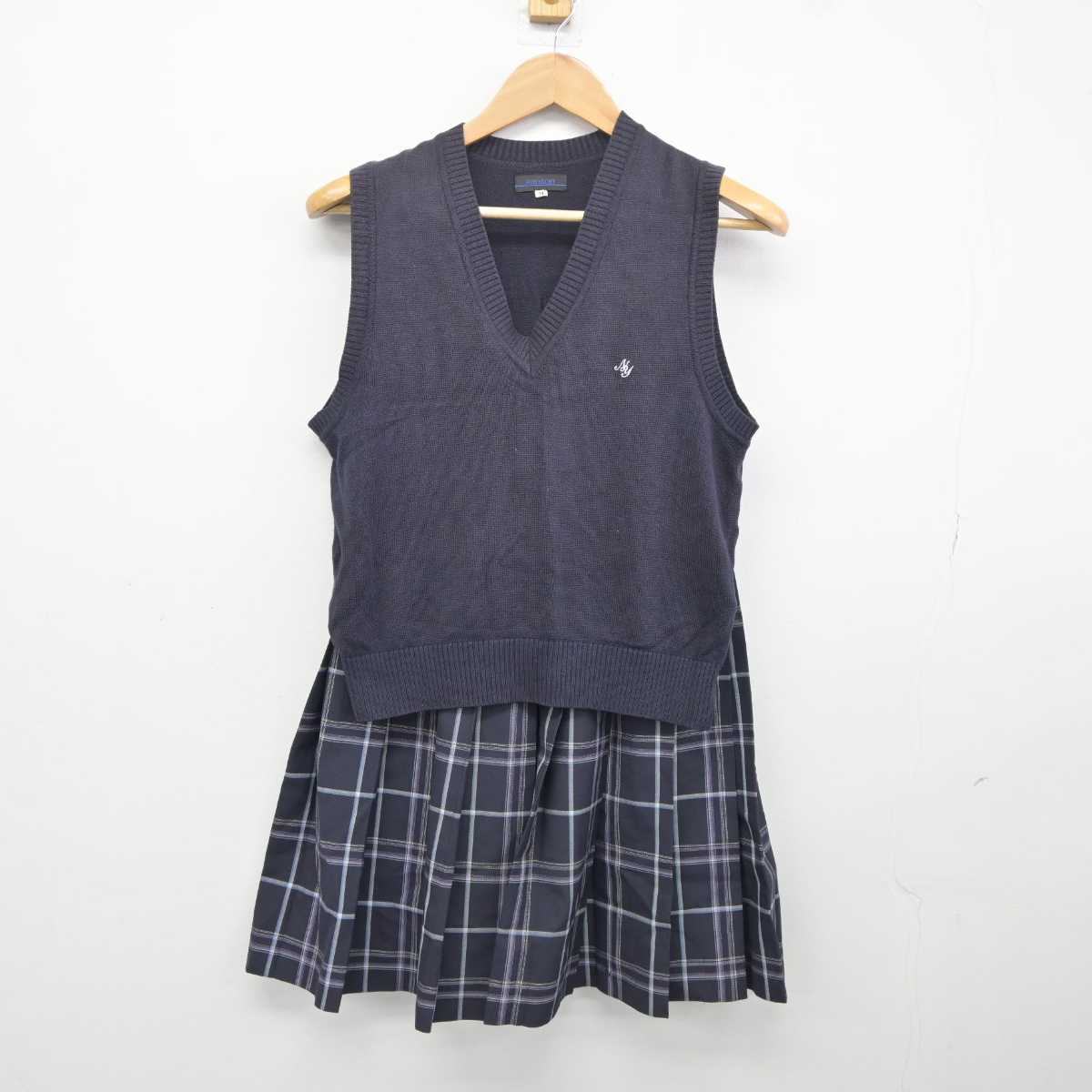 【中古】埼玉県 新座柳瀬高等学校 女子制服 2点 (ニットベスト・スカート) sf041588