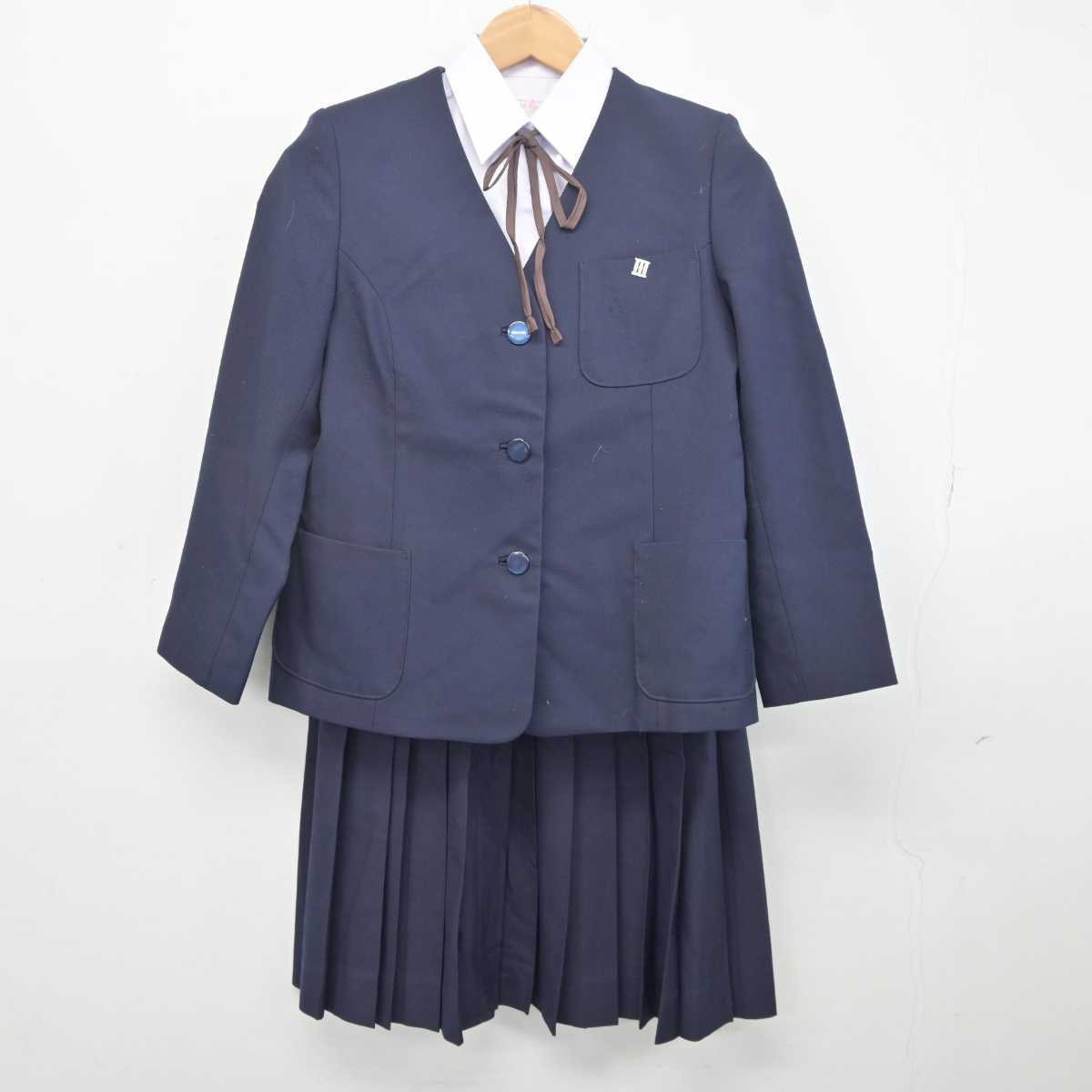 【中古】千葉県 国吉中学校 女子制服 4点 (ブレザー・シャツ・スカート) sf041637