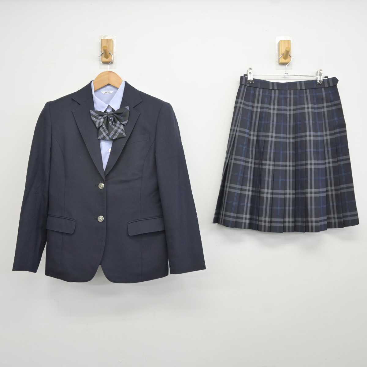 【中古】千葉県 千葉商科大学附属高校 女子制服 4点 (ブレザー・シャツ・スカート) sf041654