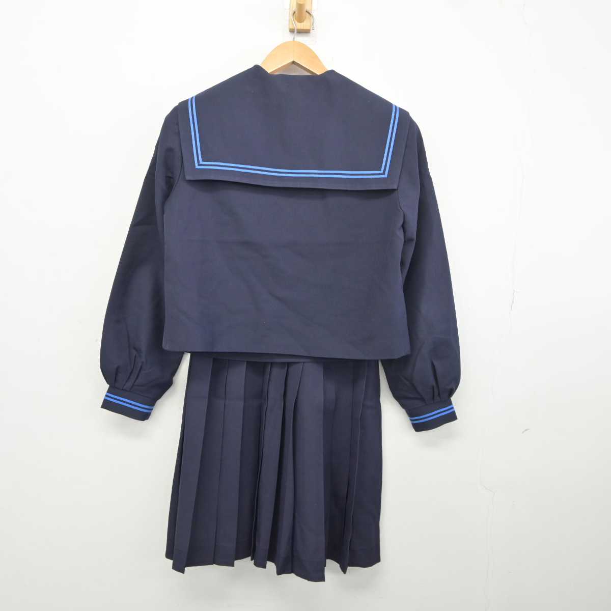 【中古】岡山県 柵原中学校 女子制服 3点 (セーラー服・ベスト・スカート) sf041695