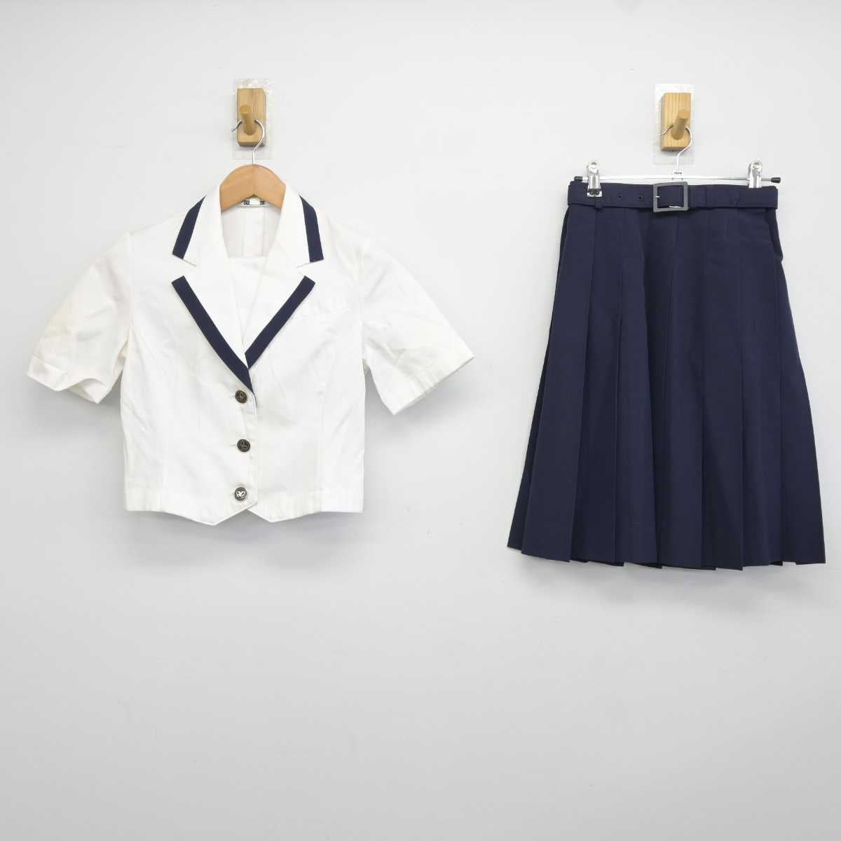 【中古】広島県 安田女子中学高等学校 女子制服 2点 (シャツ・スカート) sf041798