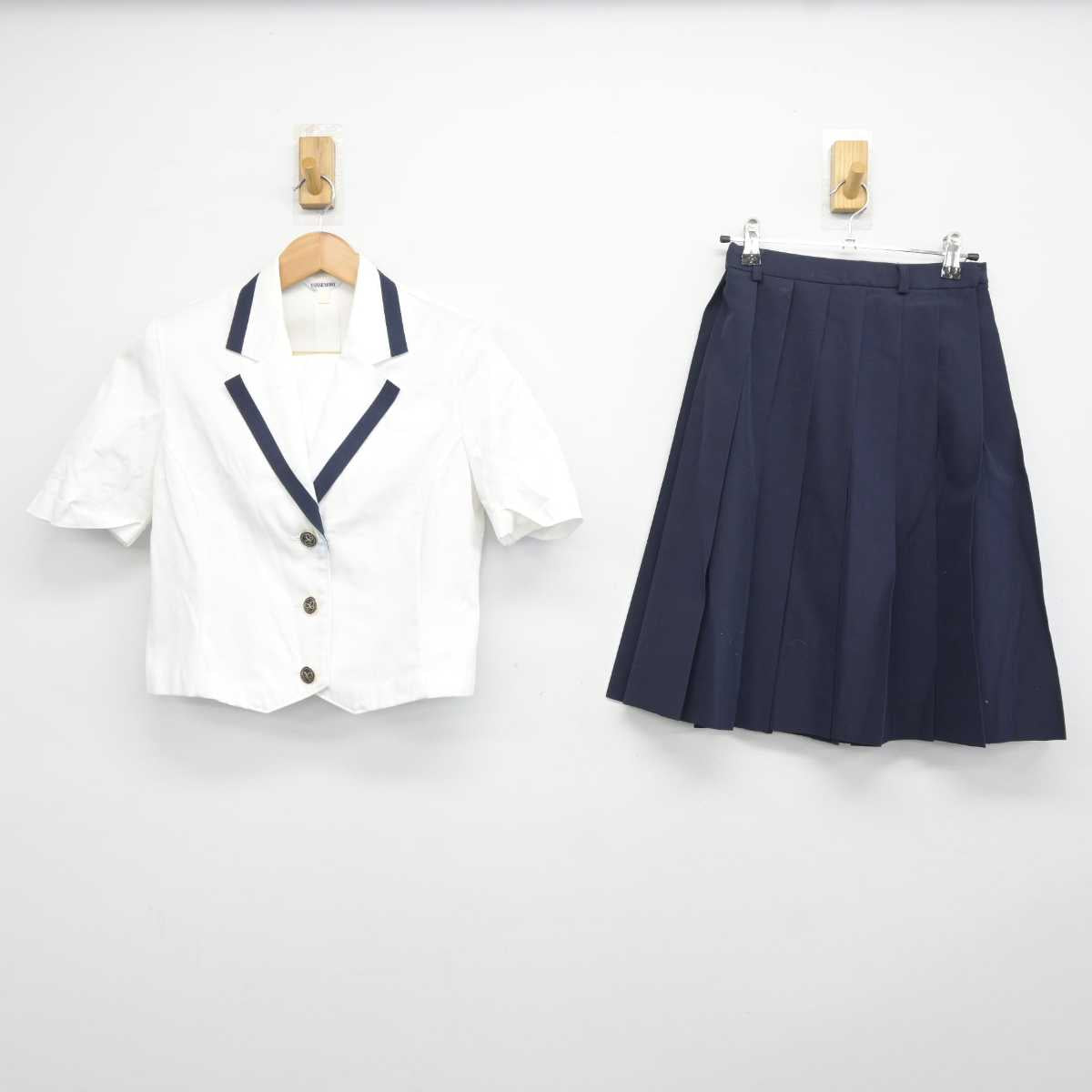 【中古】広島県 安田女子中学高等学校 女子制服 2点 (シャツ・スカート) sf041801