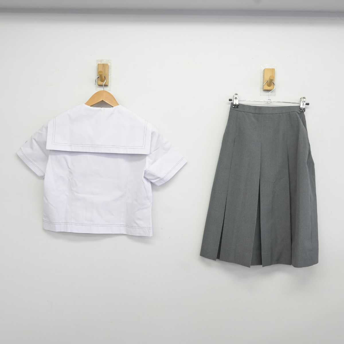 【中古】鹿児島県 指宿商業高等学校 女子制服 5点 (セーラー服・スカート) sf041863