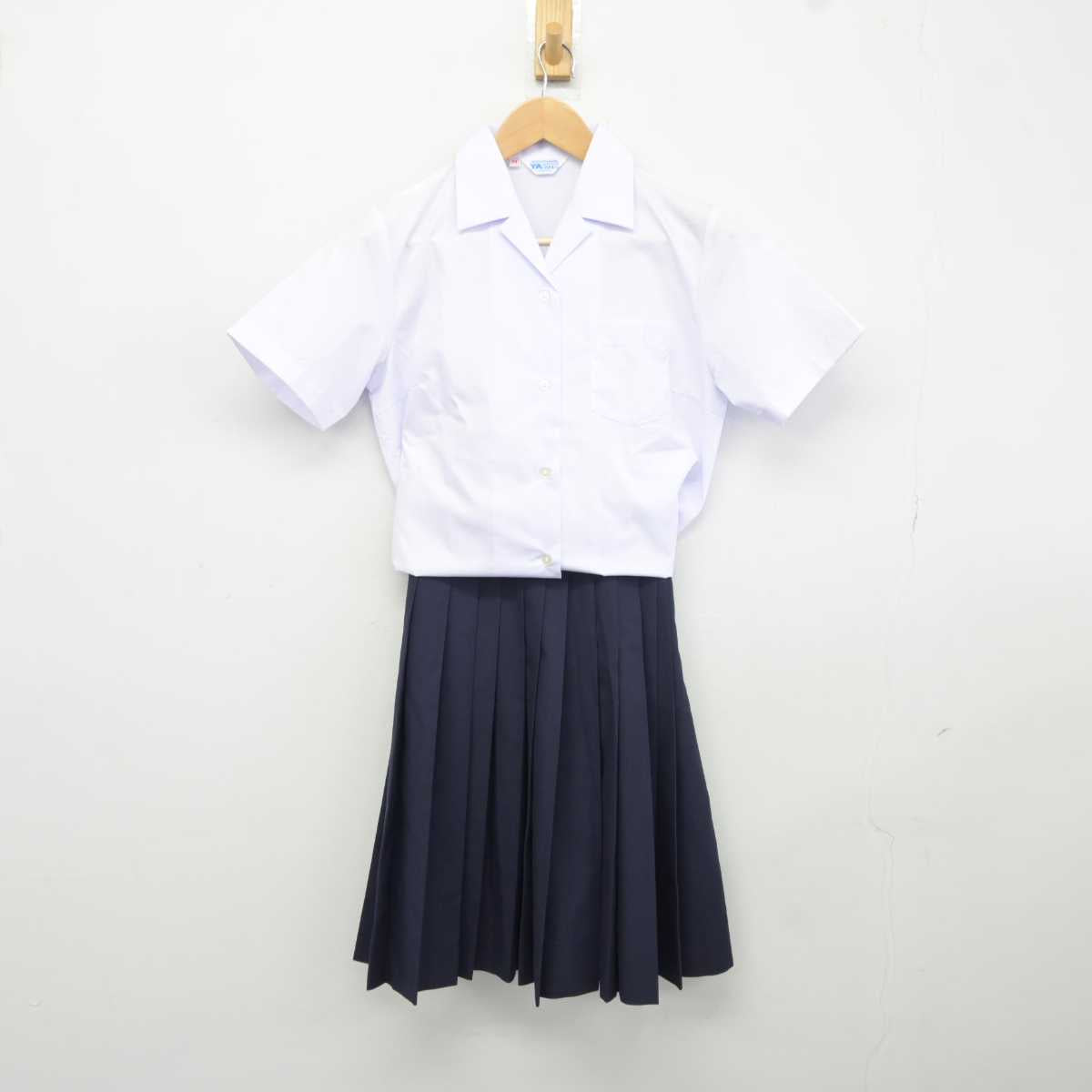 【中古】三重県 山手中学校 女子制服 2点 (シャツ・スカート) sf041874