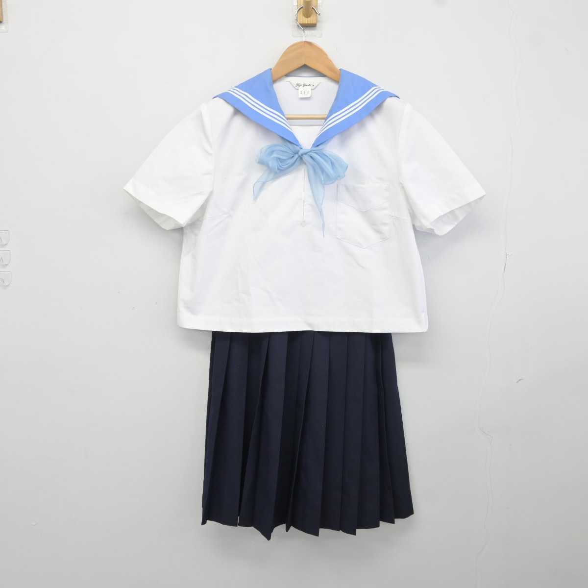 【中古】青森県 弘前大学教育学部附属中学校 女子制服 4点 (セーラー服・セーラー服・スカート) sf041891