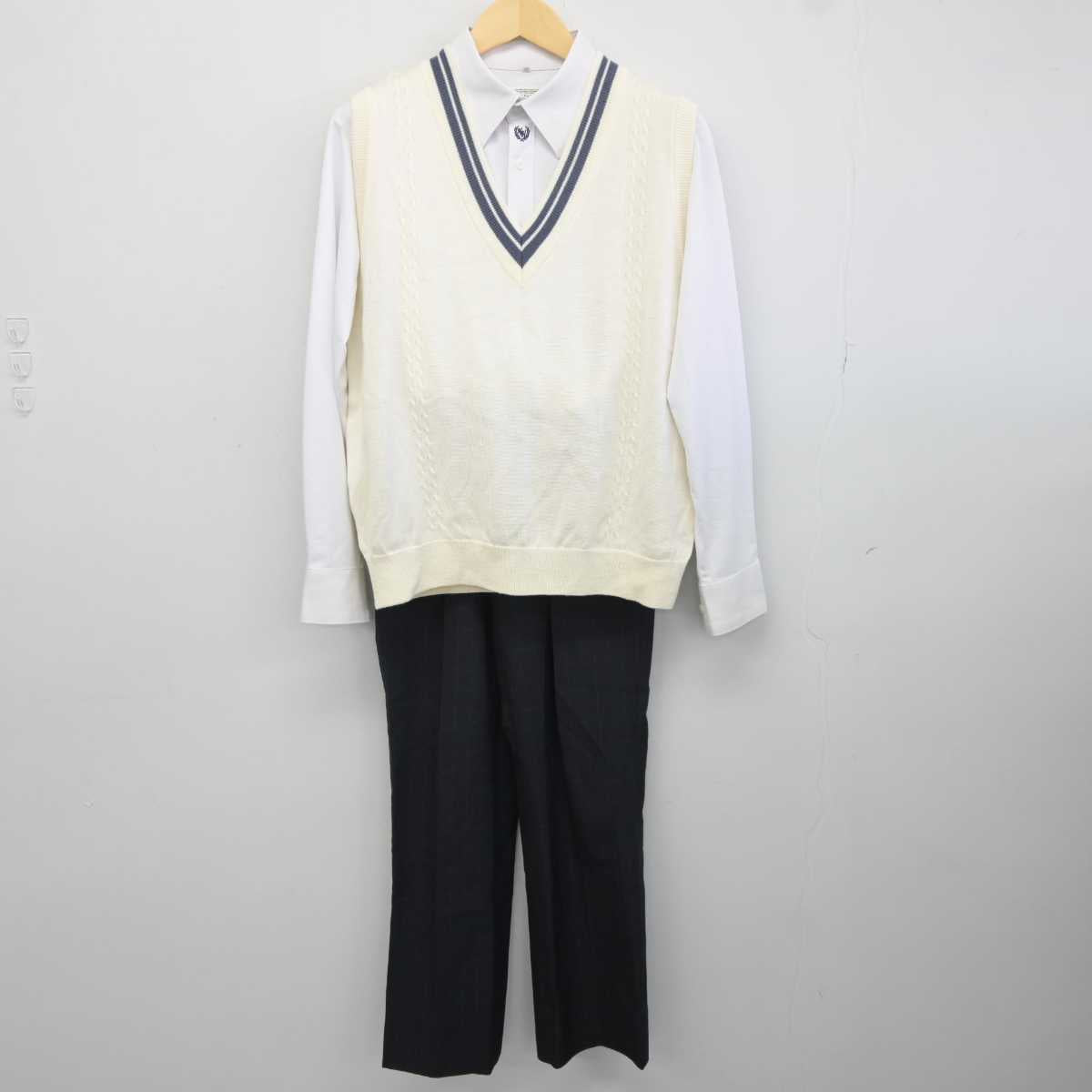 【中古】沖縄県 南部農林高等学校 男子制服 4点 (ブレザー・ニットベスト・シャツ・ズボン) sf041925