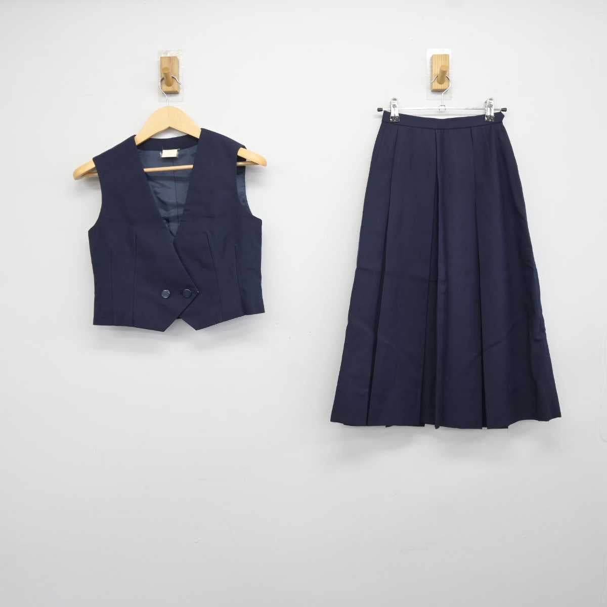 【中古】群馬県 前橋女子高等学校 女子制服 2点 (ベスト・スカート) sf042147