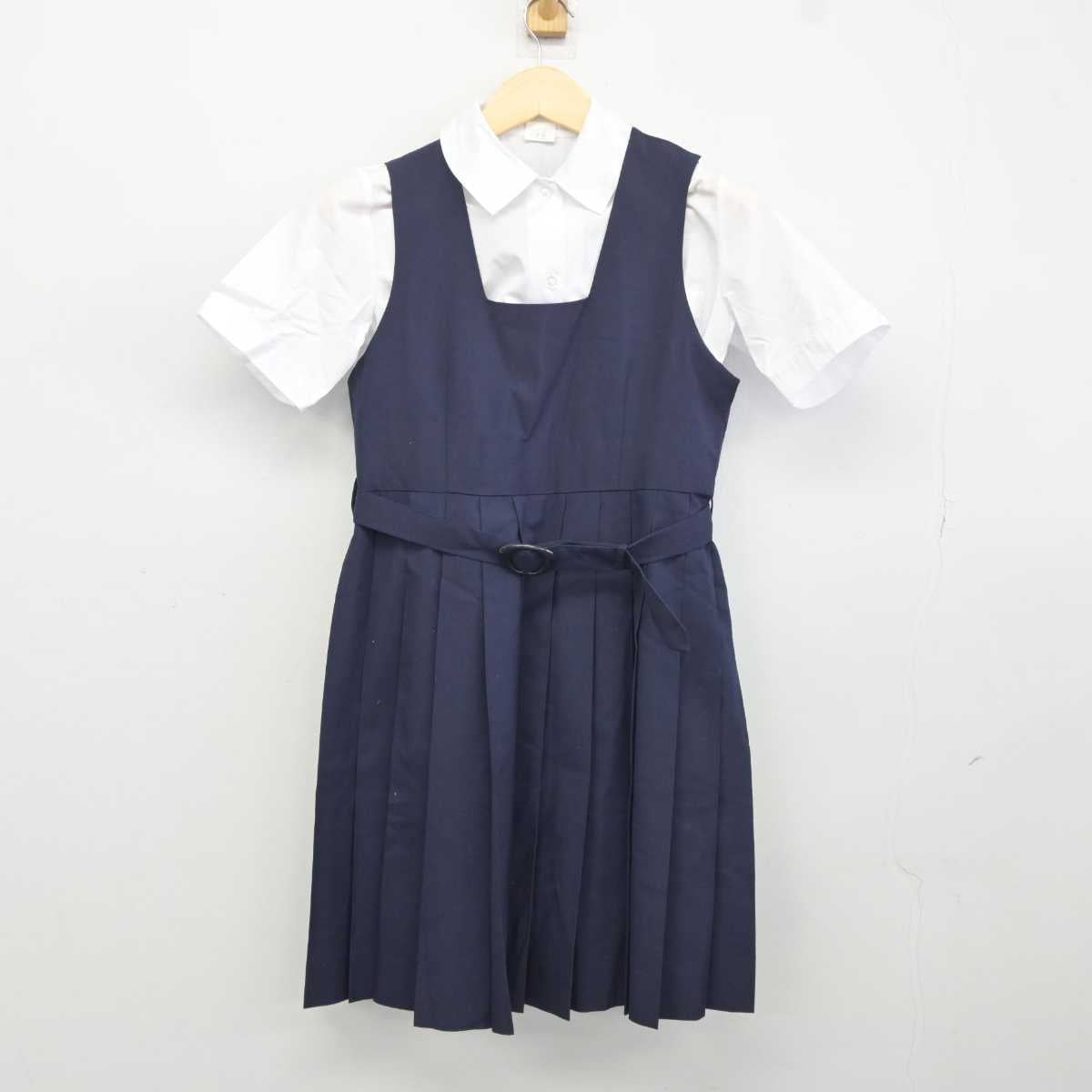 【中古】埼玉県 武里中学校 女子制服 2点 (シャツ・ジャンパースカート) sf042160