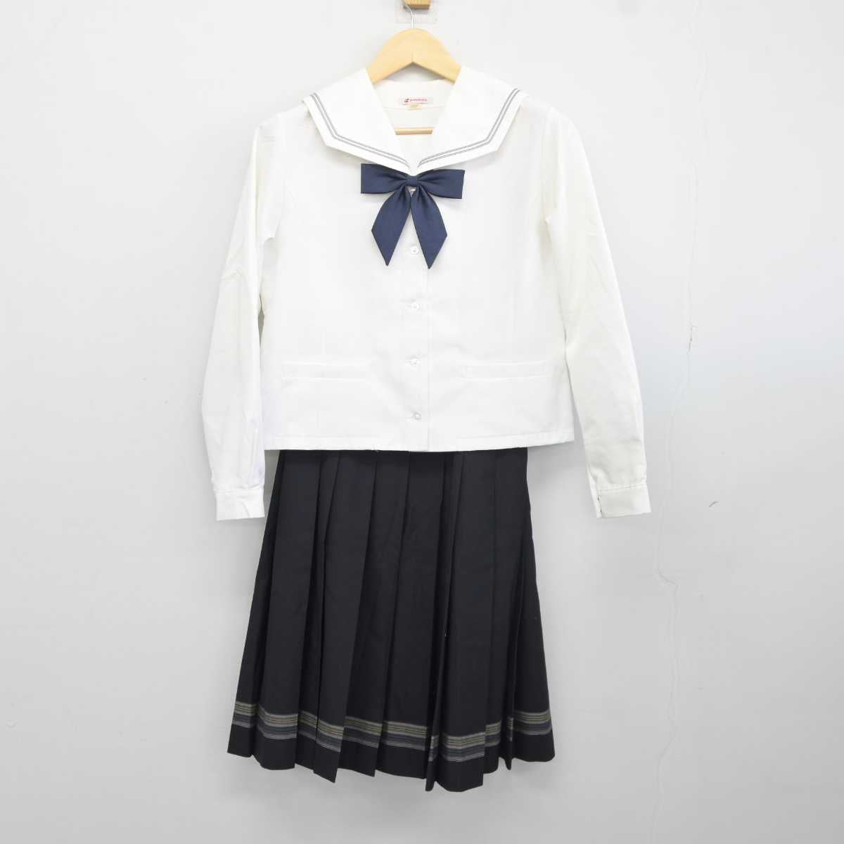 【中古】北海道 函館西高等学校 女子制服 3点 (セーラー服・スカート) sf042208