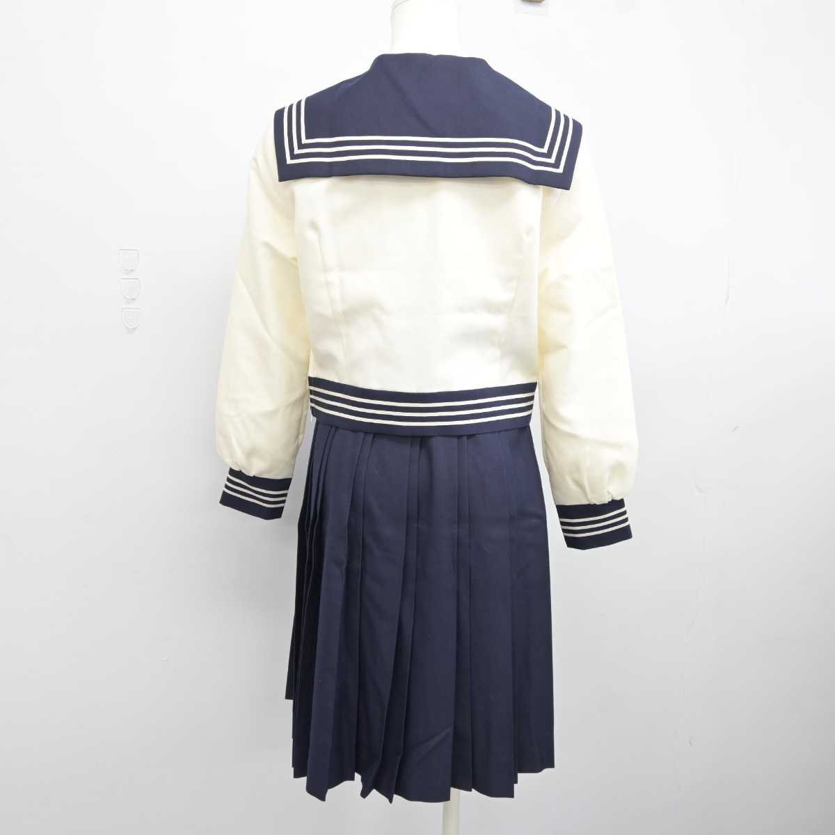 【中古】東京都 原宿外苑中学校 女子制服 3点 (セーラー服・スカート) sf042306