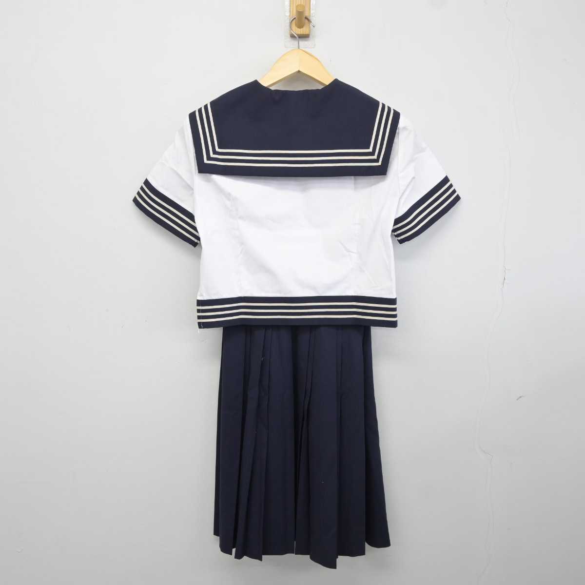 【中古】東京都 原宿外苑中学校 女子制服 3点 (セーラー服・スカート) sf042307