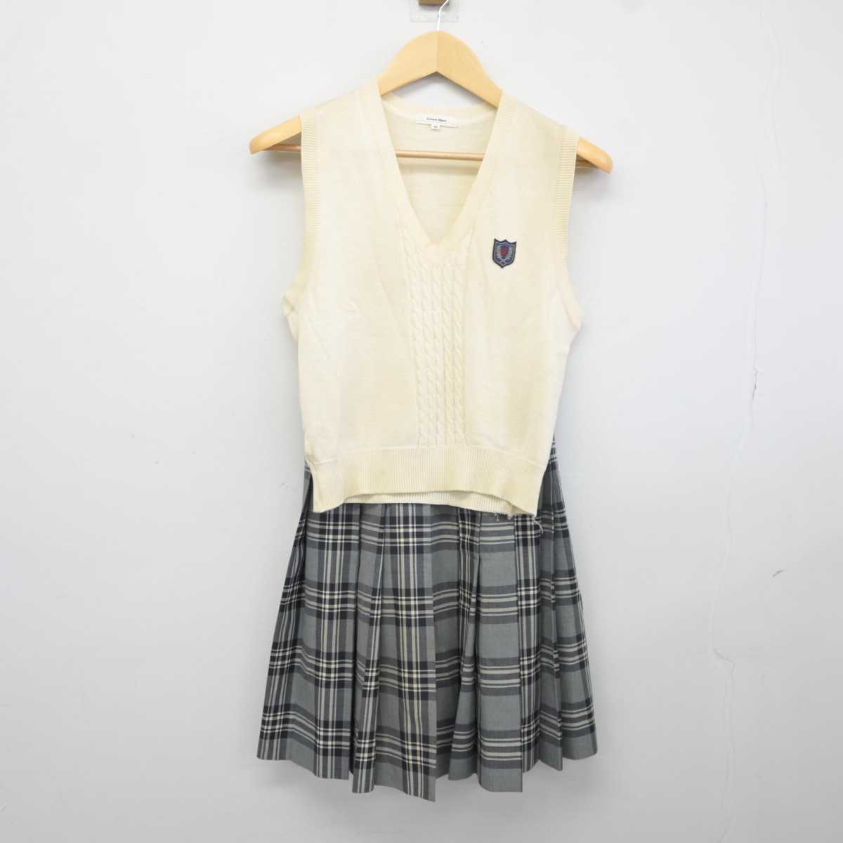 【中古】東京都 桜丘中学校高等学校 女子制服 2点 (ニットベスト・スカート) sf042318