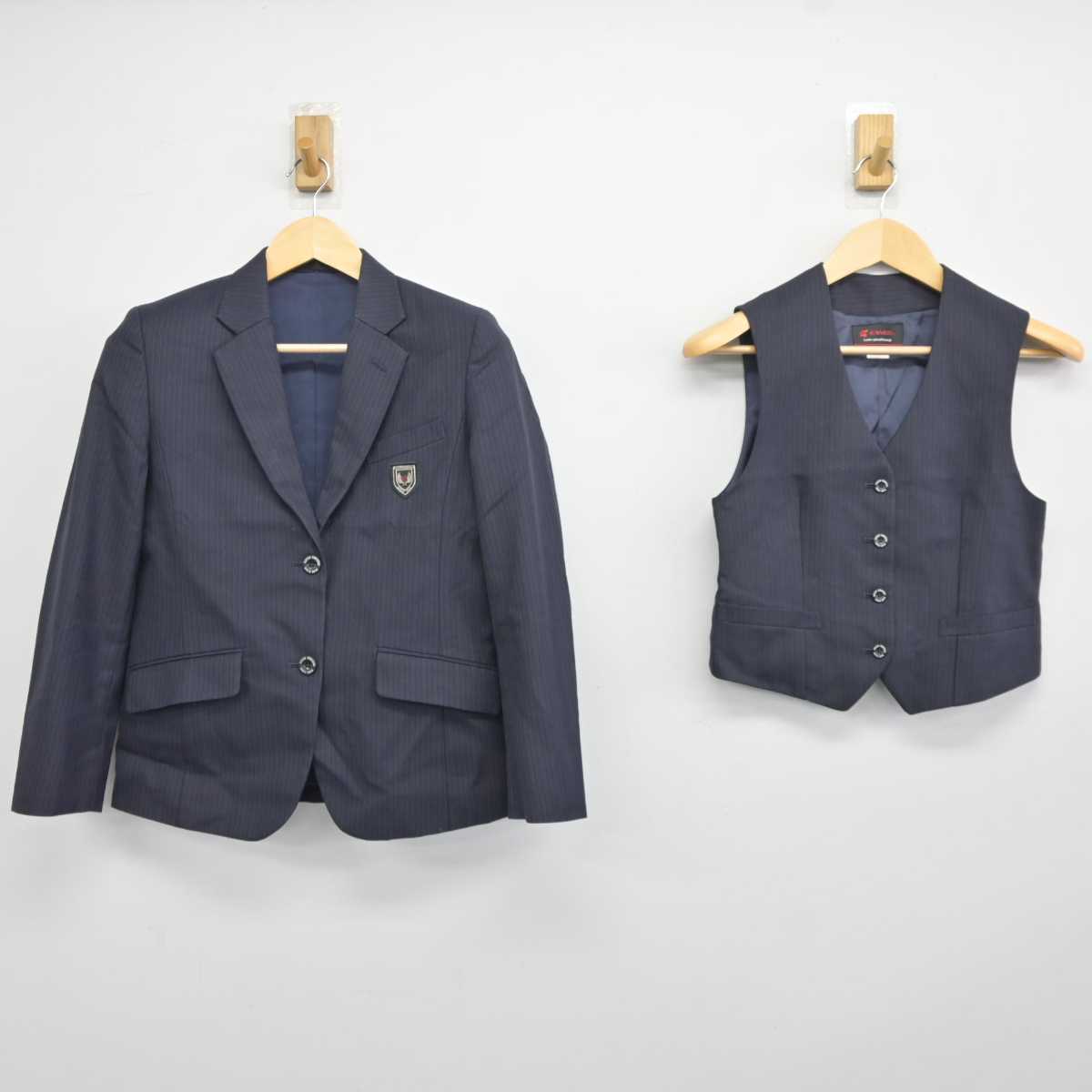 【中古】高知県 高知国際中学校 女子制服 4点 (ブレザー・ベスト・スカート) sf042344