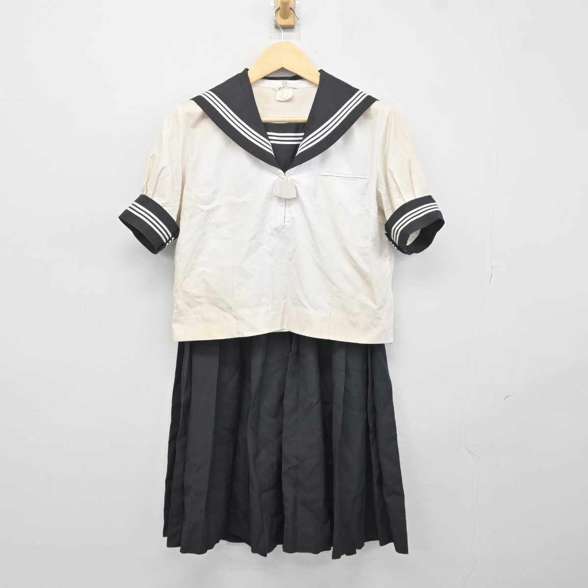 【中古】茨城県 岩井高等学校 女子制服 4点 (セーラー服・セーラー服・スカート) sf042355