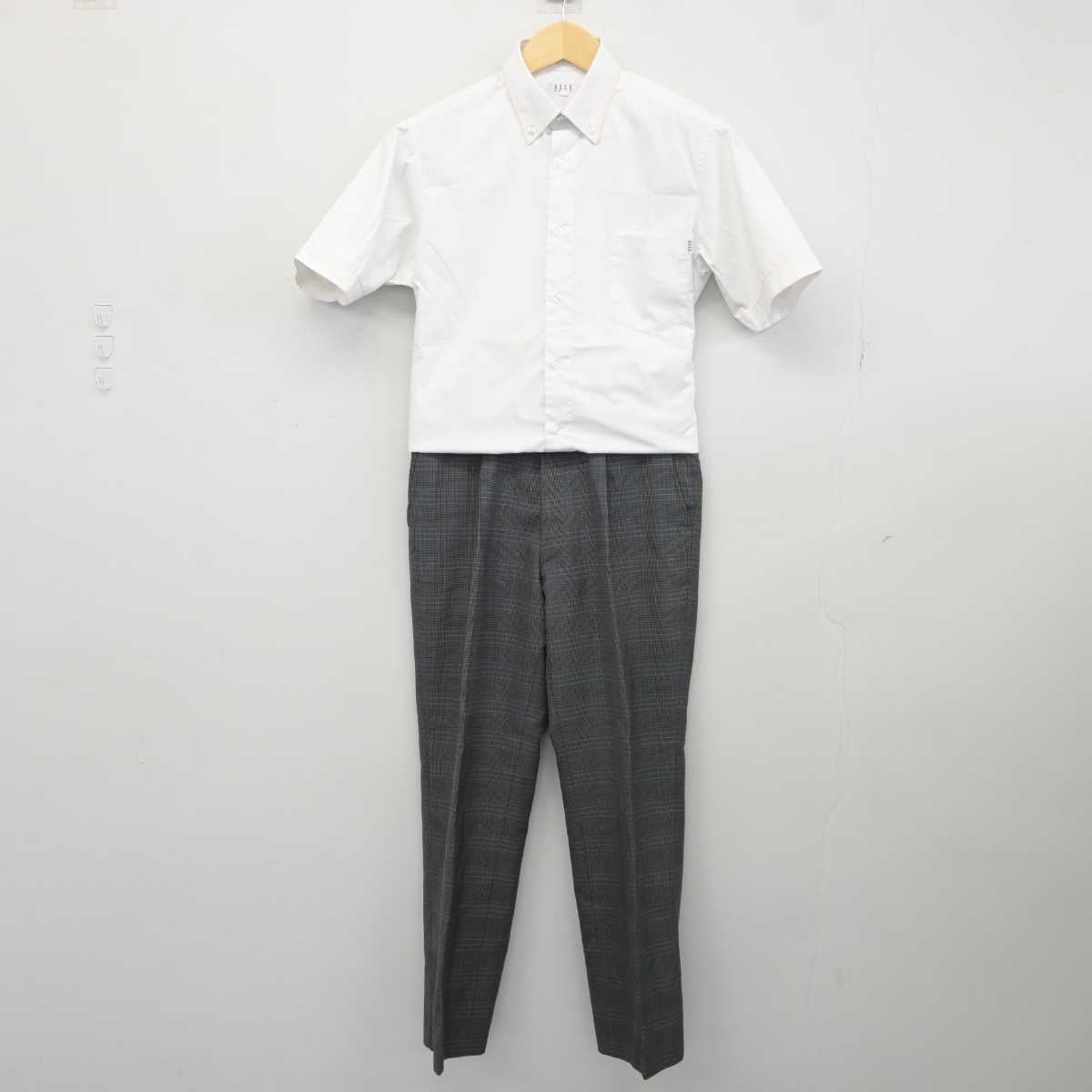 【中古】愛知県 至学館高等学校 男子制服 2点 (シャツ・ズボン) sf042423