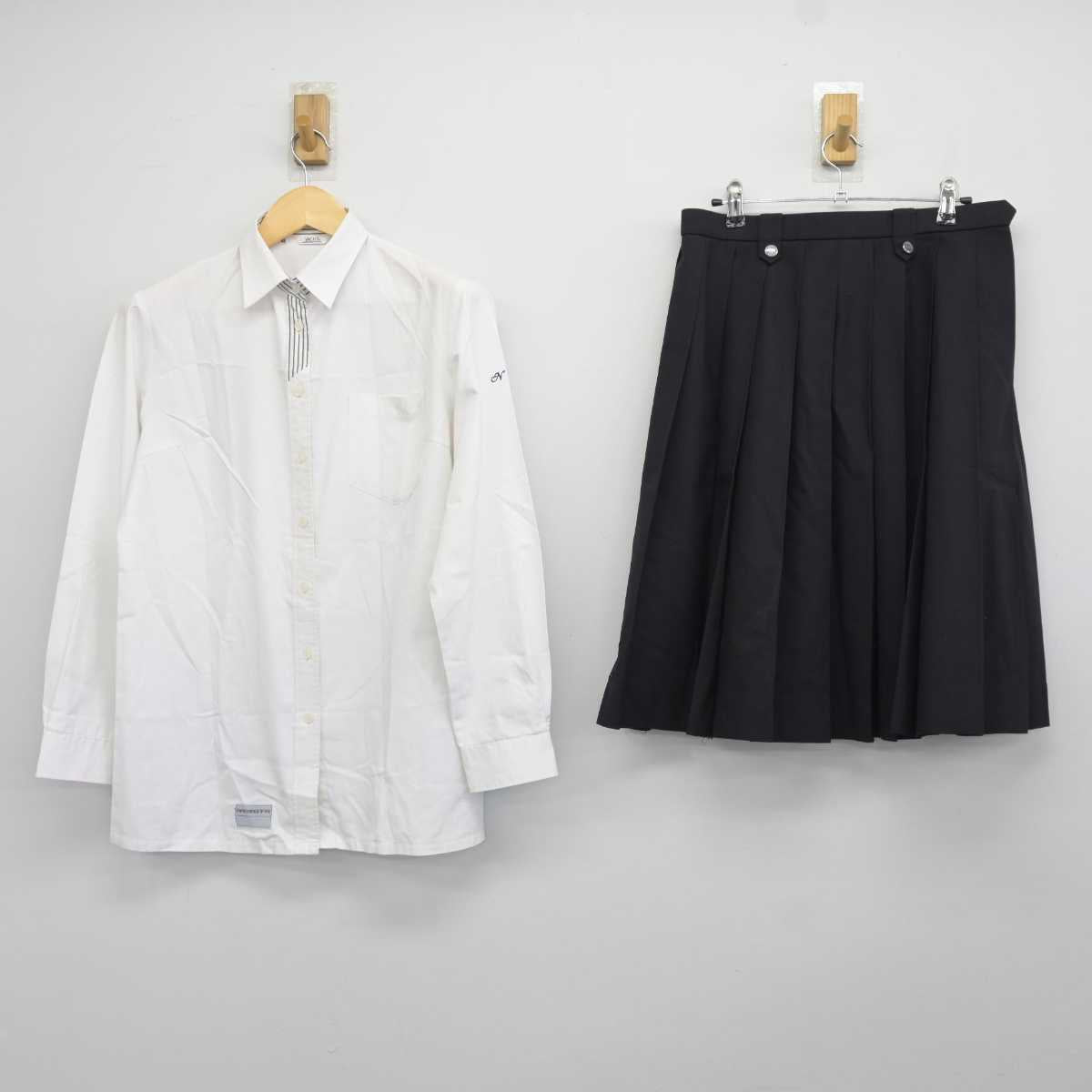 【中古】兵庫県 鳴尾高等学校 女子制服 6点 (ブレザー・シャツ・ニット・スカート) sf042426