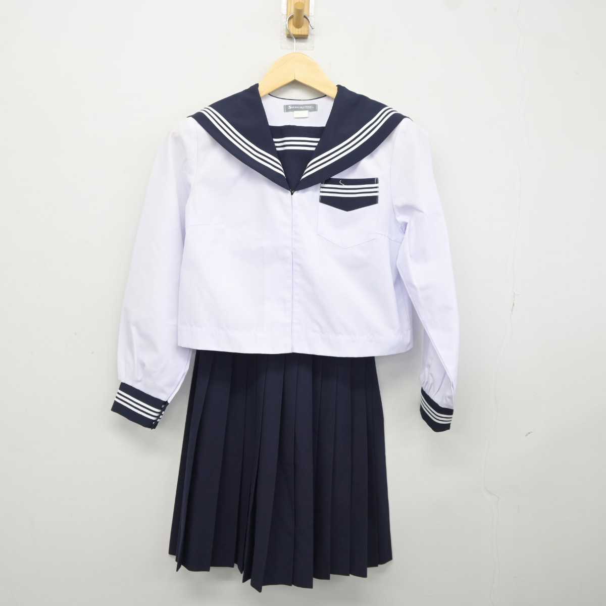 【中古】静岡県 旭が丘中学校 女子制服 2点 (セーラー服・スカート) sf042517