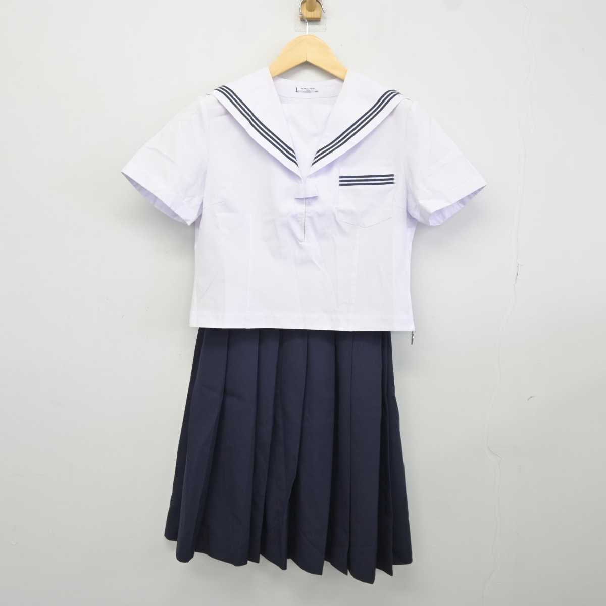 【中古】群馬県 塚沢中学校 女子制服 2点 (セーラー服・スカート) sf042527