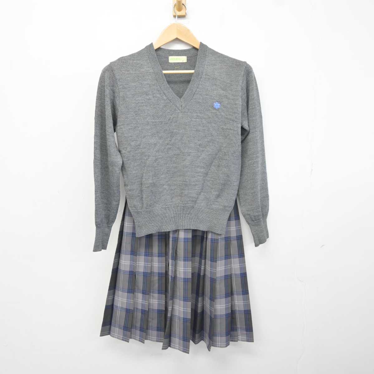 【中古】新潟県 燕中等教育学校 女子制服 2点 (ニット・スカート) sf042629