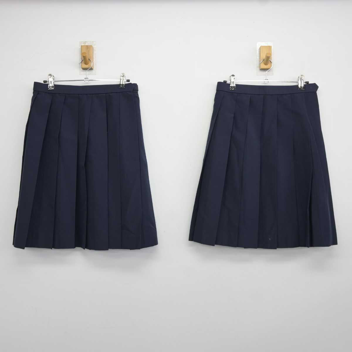 【中古】広島県 安田女子中学高等学校 女子制服 4点 (ニット・スカート) sf042641