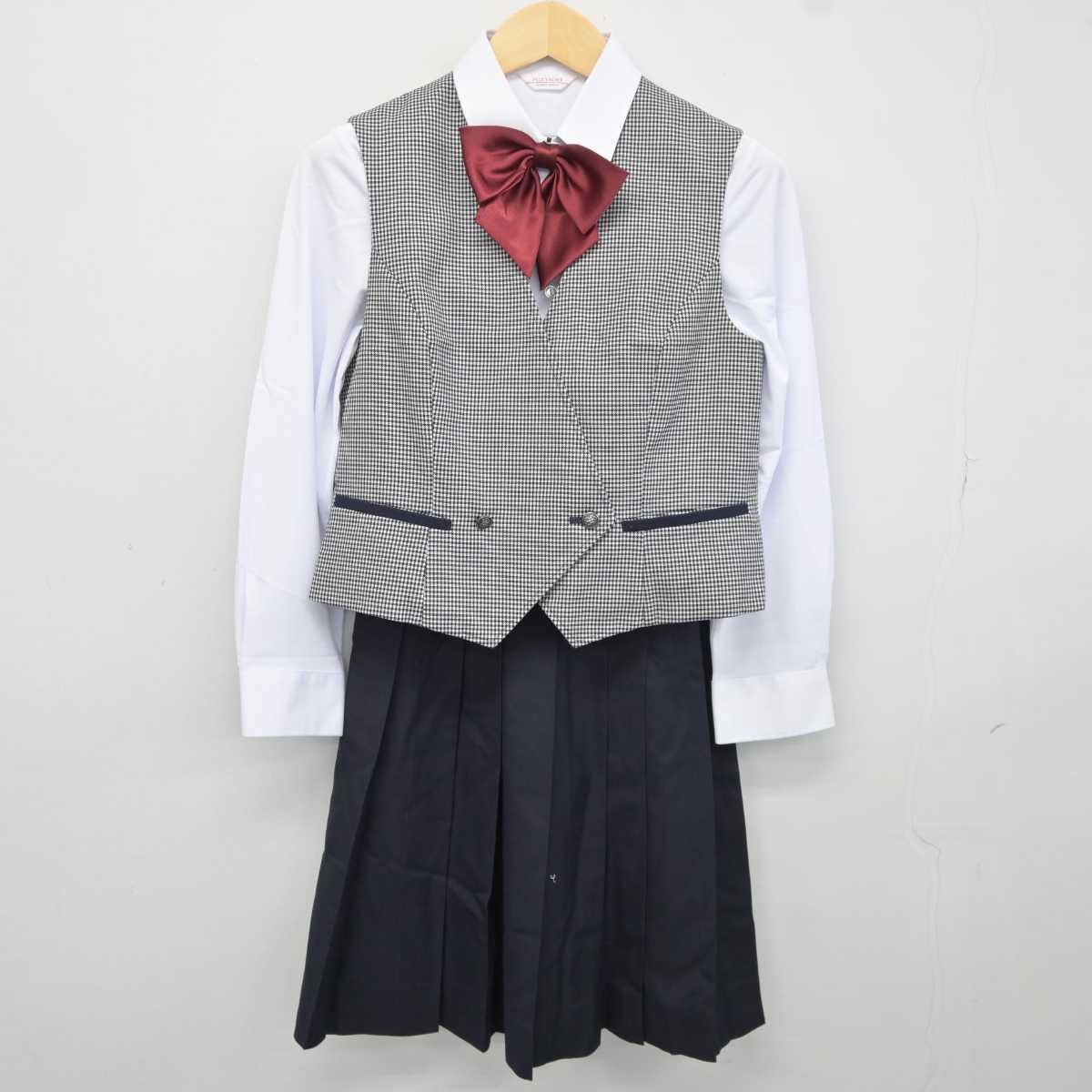 【中古】北海道 亀田中学校 女子制服 6点 (ブレザー・ベスト・シャツ・スカート) sf042665