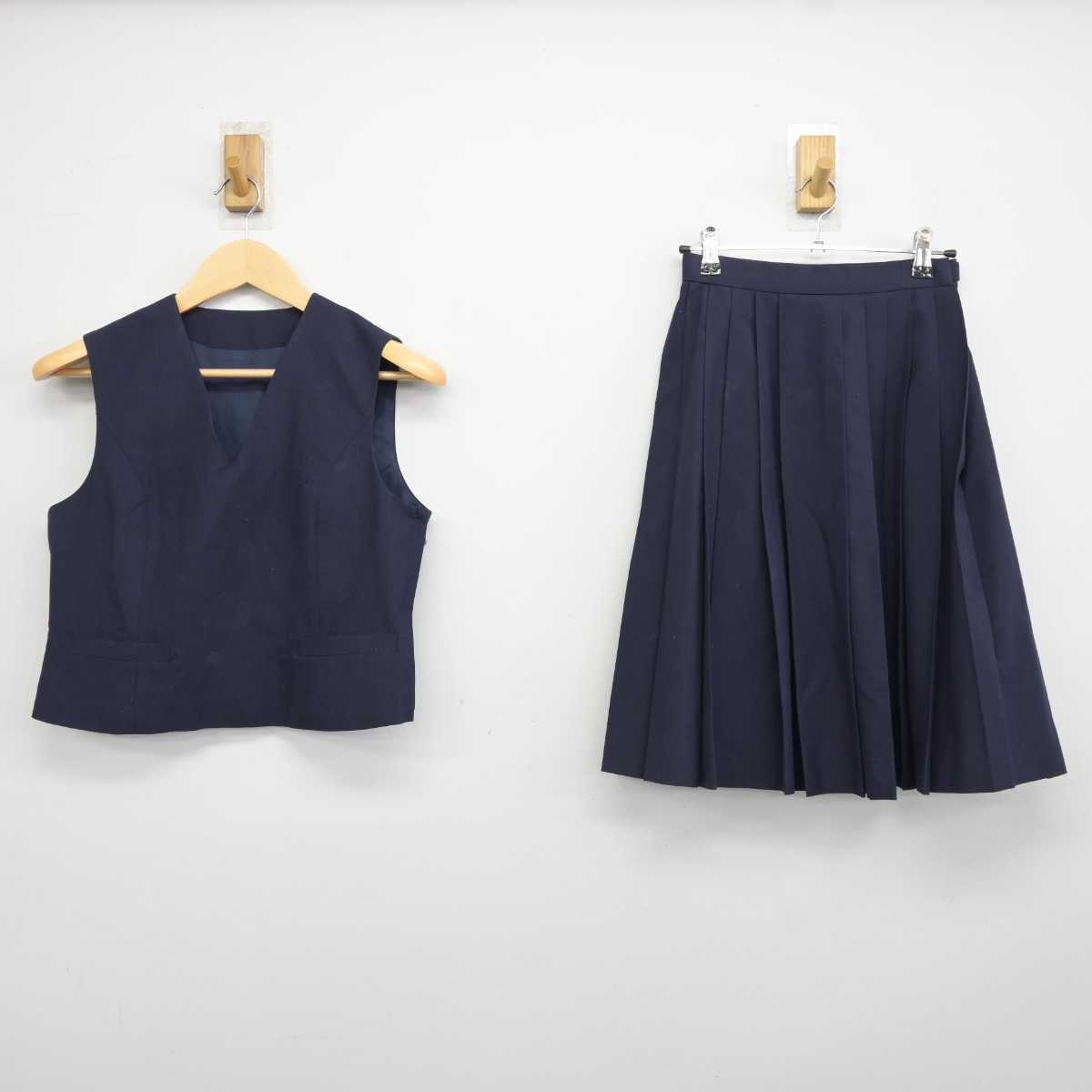 【中古】栃木県 佐野北中学校 女子制服 2点 (ベスト・スカート) sf042732