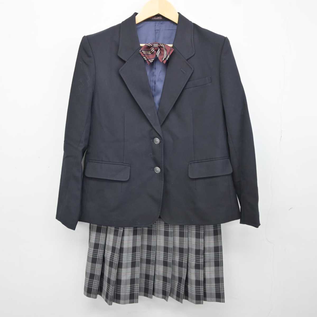 【中古】埼玉県 黒須中学校 女子制服 4点 (ブレザー・ベスト・スカート) sf042757