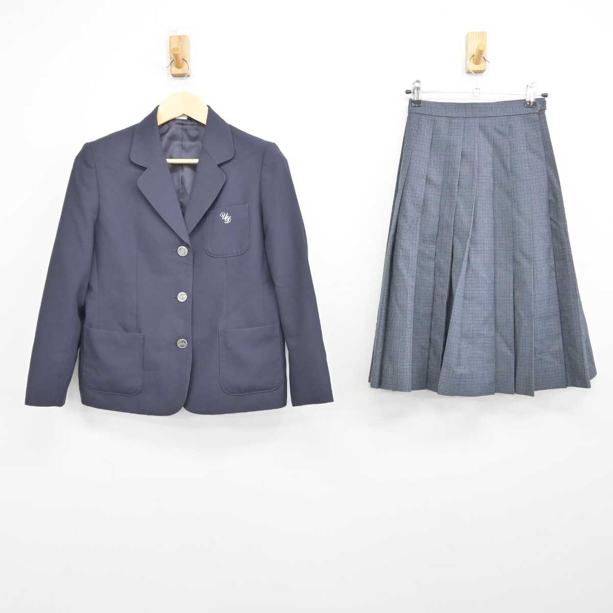 【中古】岐阜県 鶯谷中学校 女子制服 2点 (ブレザー・スカート) sf042837