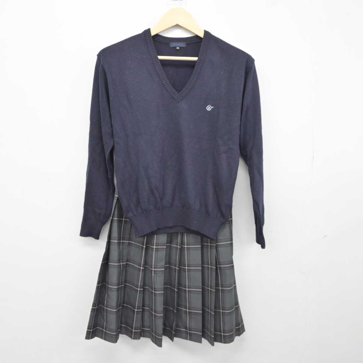 【中古】北海道 帯広大谷高等学校 女子制服 2点 (ニット・スカート) sf042865