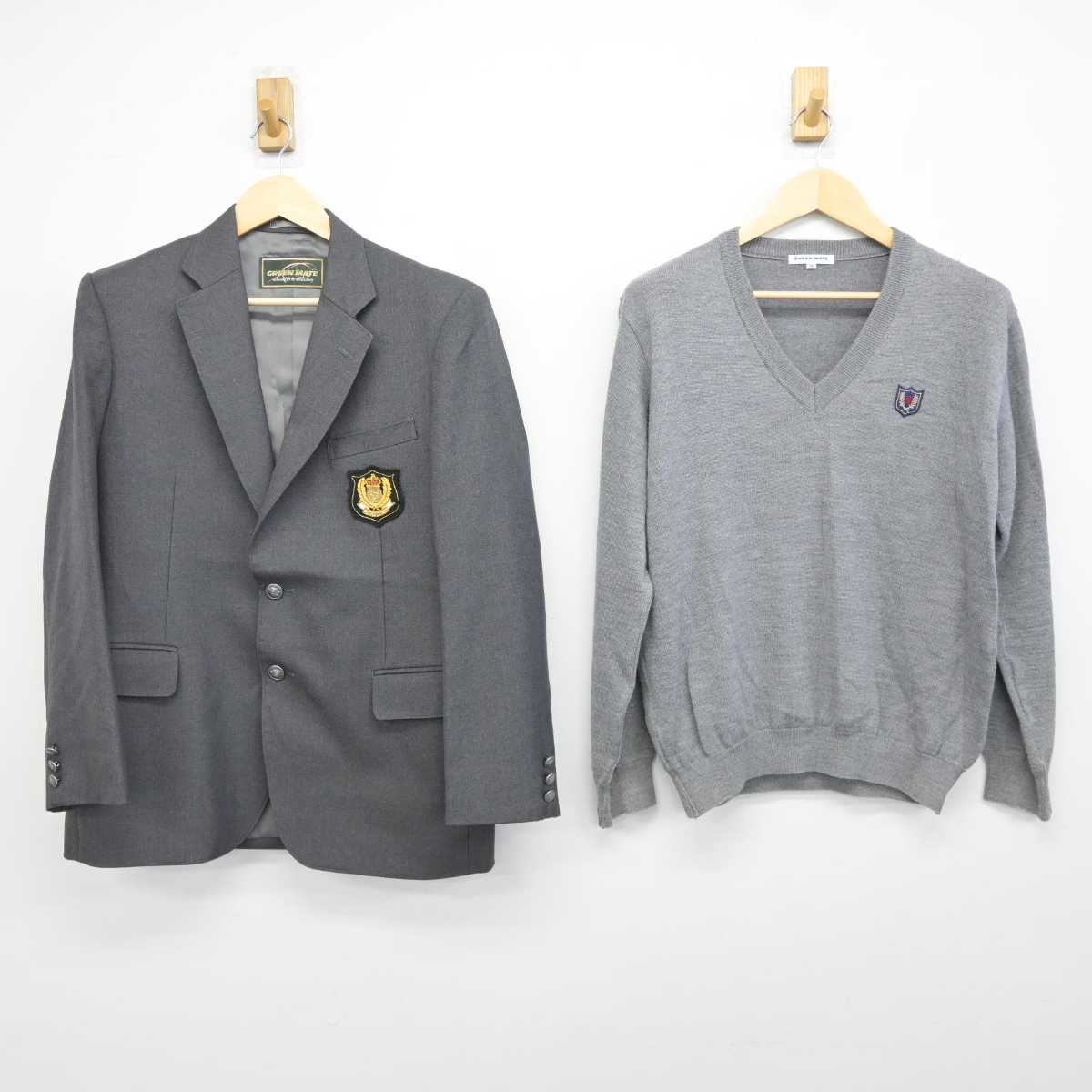 【中古】東京都 桜丘高等学校 男子制服 4点 (ブレザー・ニット・ズボン) sf042932